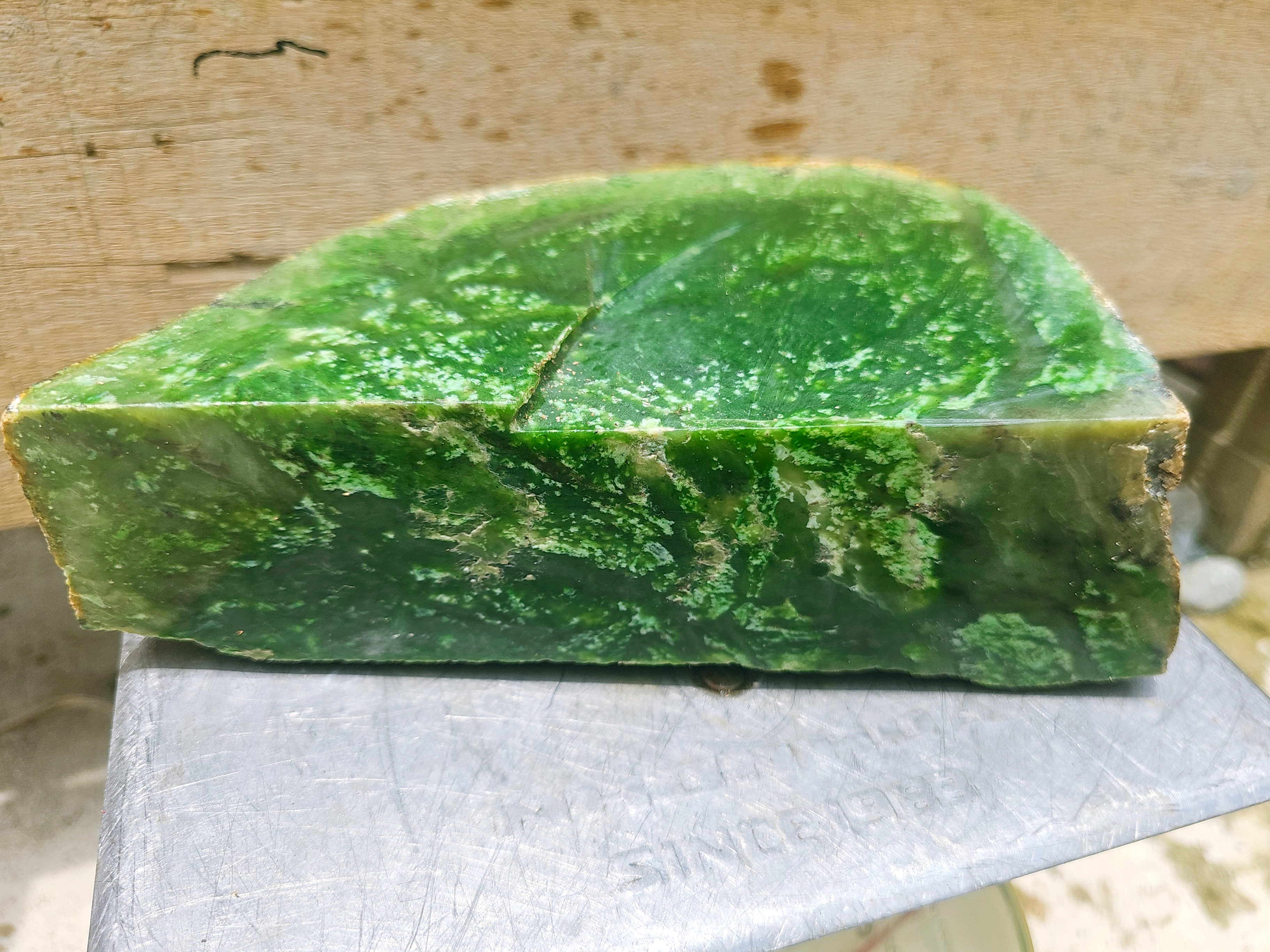 Natural Green Nephrite Jade Rough Slab – 5.2 KG – 23 × 16 × 7 cm