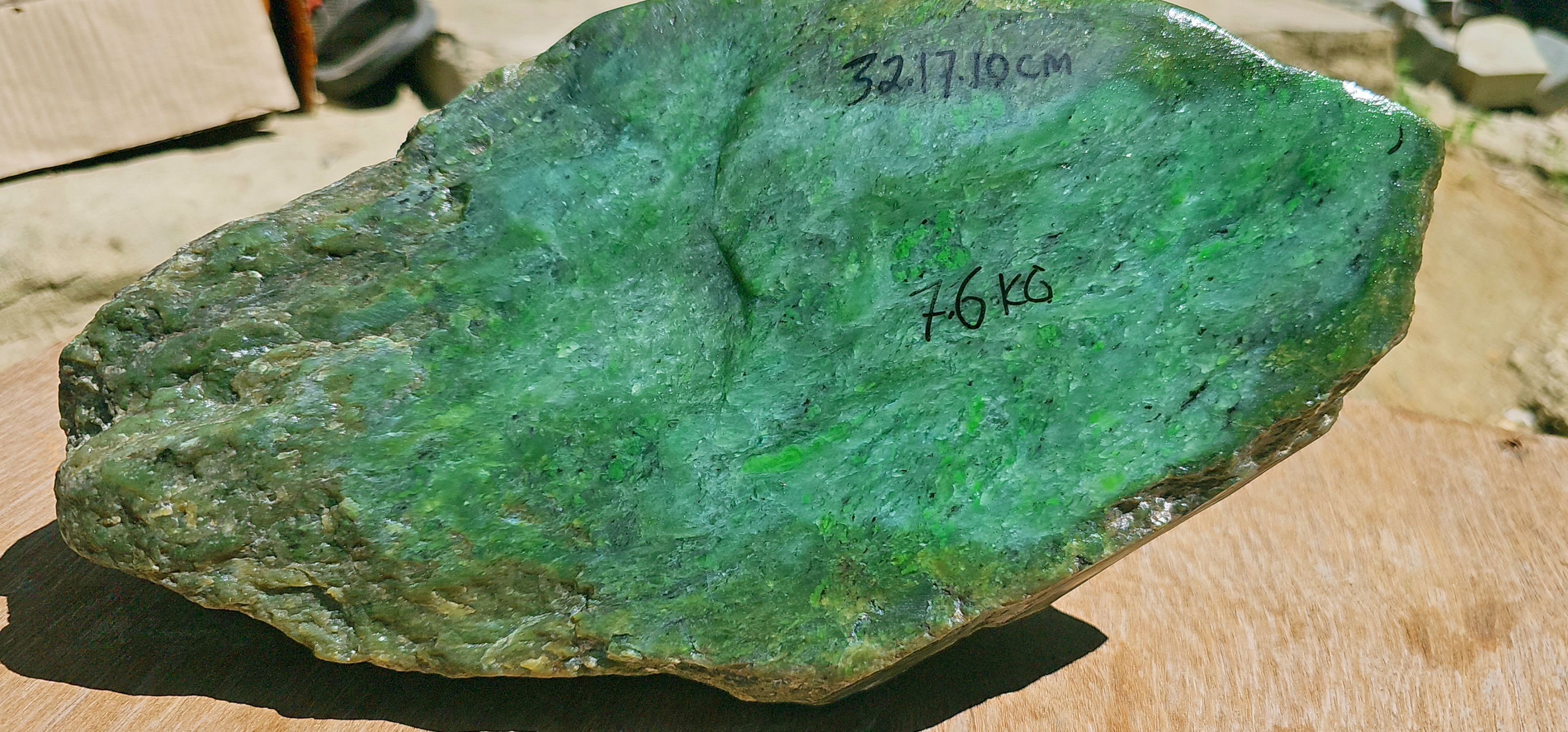 Aceh Natural Deep Forest Green and Moss Green Nephrite Jade Slab with Layered Clouded Veining Rough Stone – 7.6 KG