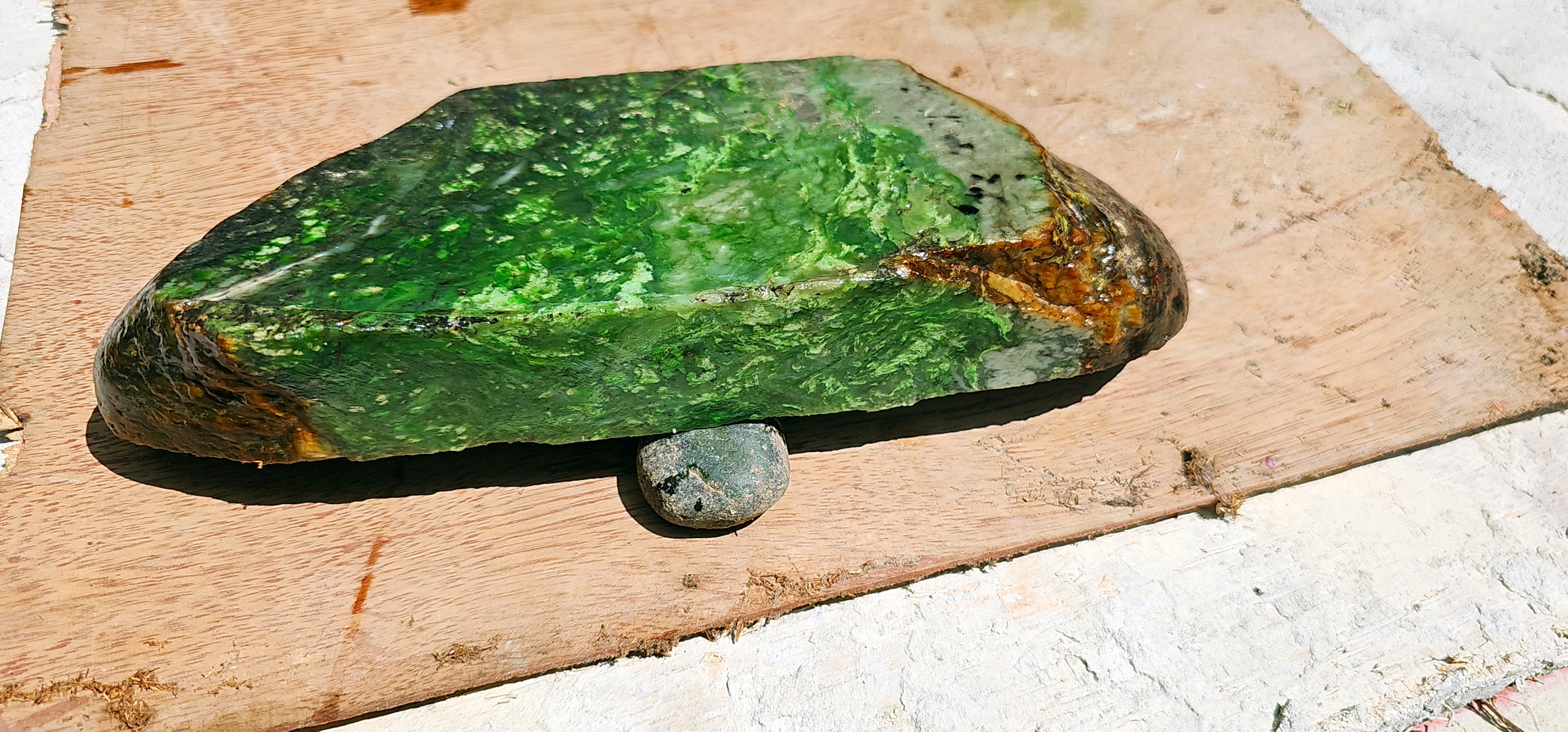 Aceh Natural Deep Forest Green and Moss Green Nephrite Jade Slab with Striking White Veining Rough Stone – 2.7 KG
