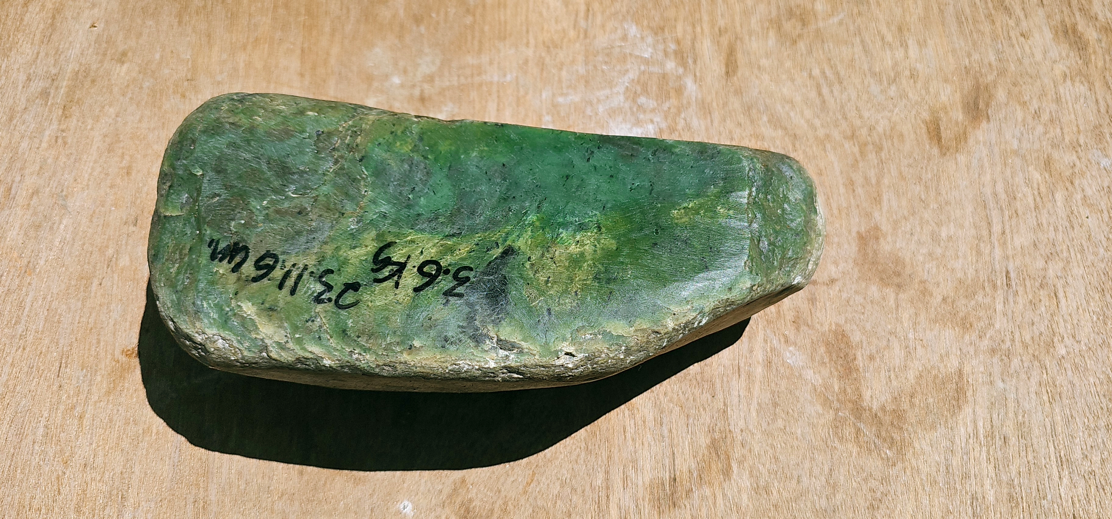 Aceh Natural Deep Forest Green Nephrite Jade with Mossy Cloud Patterns and Organic Contour Rough Stone – 3.6 KG