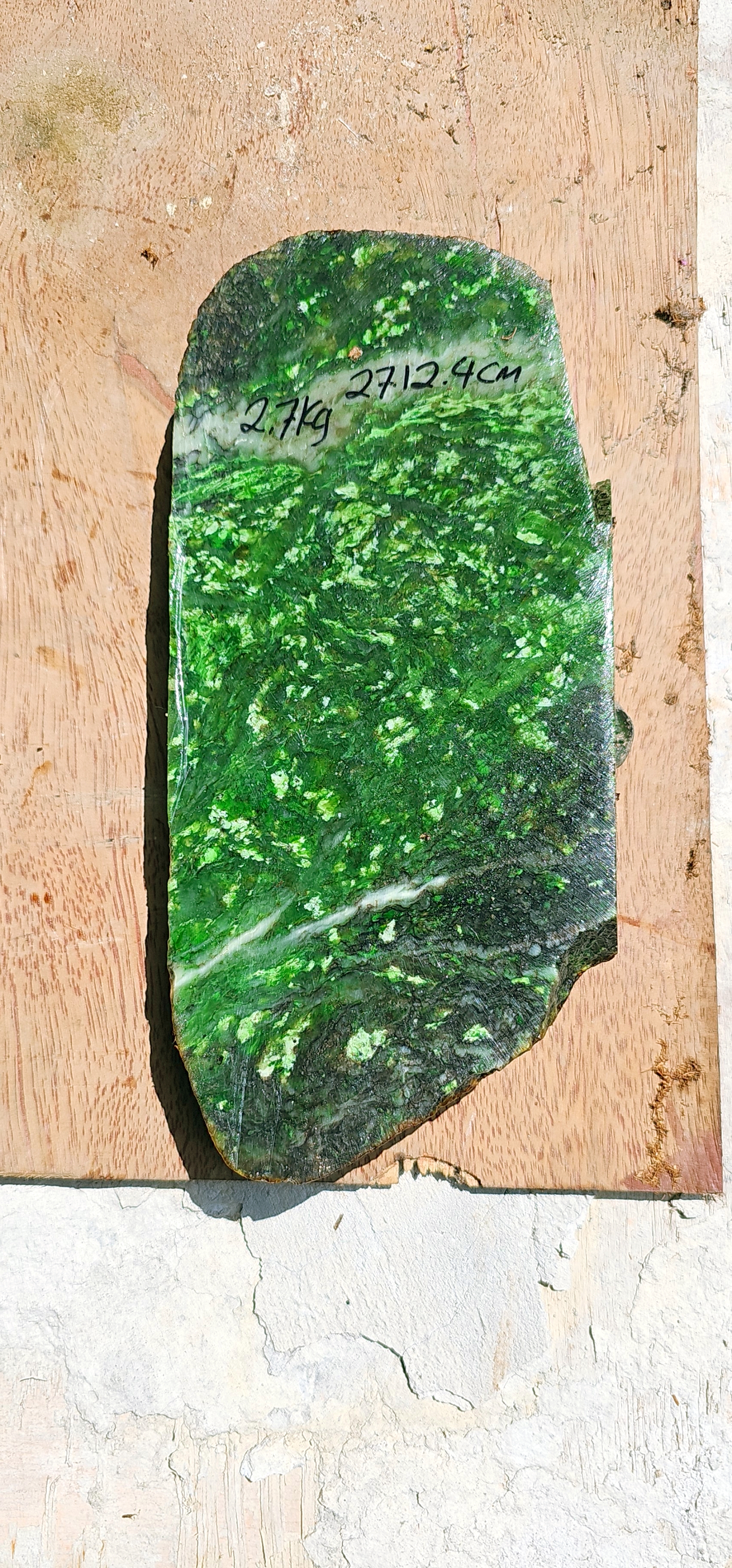 Aceh Natural Deep Forest Green and Moss Green Nephrite Jade Slab with Striking White Veining Rough Stone – 2.7 KG