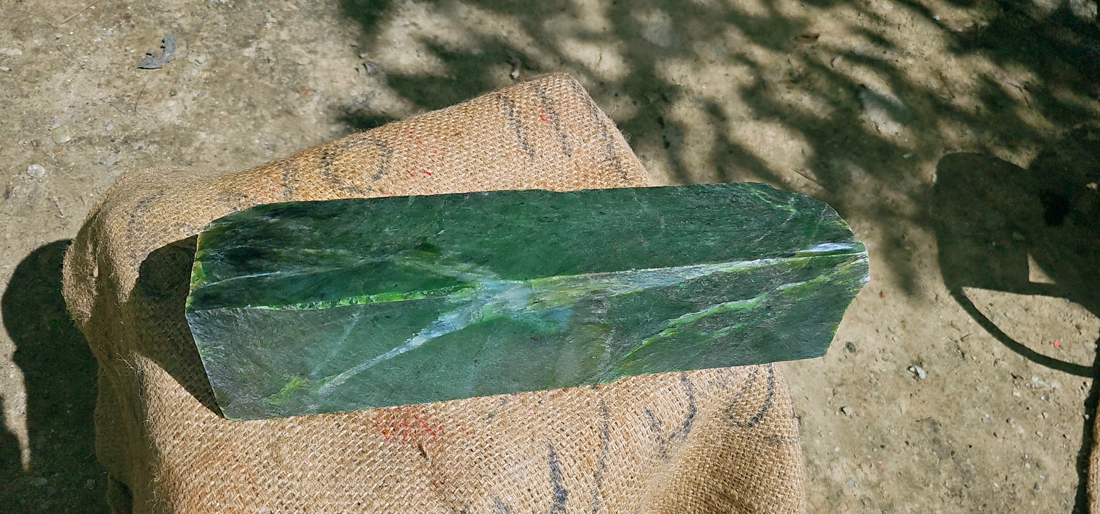 Aceh Natural Deep Forest Green and Moss Green Nephrite Jade Slab with Distinctive White Veining Rough Stone – 7 KG