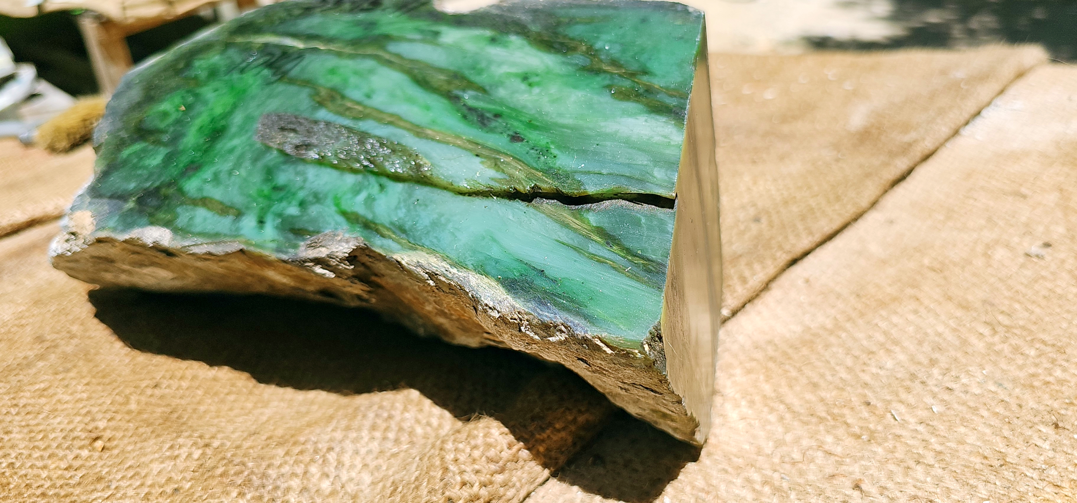 Aceh Natural Forest Green and Moss Green Nephrite Jade Slab with Striking Linear Veining Rough Stone – 10 KG