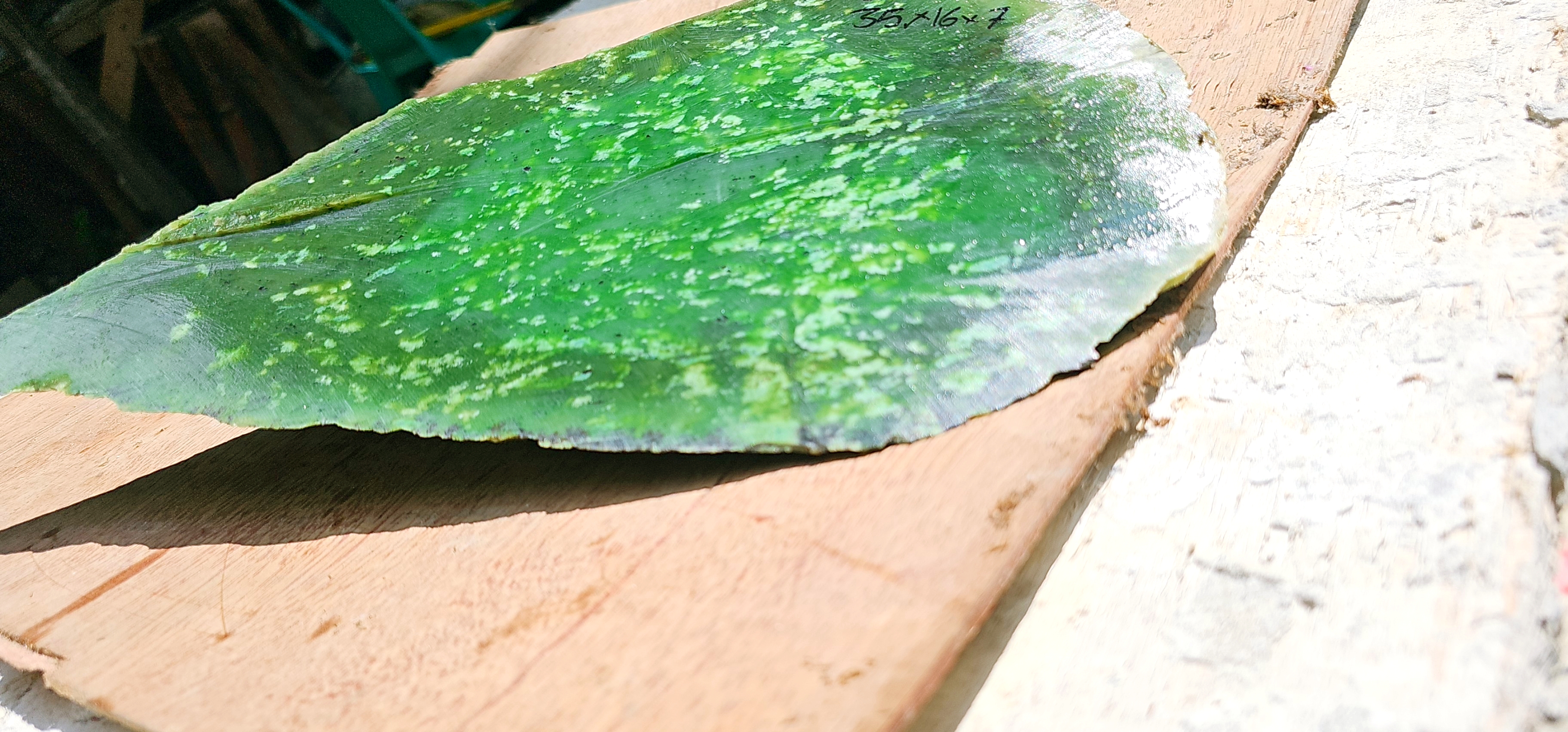 Aceh Natural Deep Forest Green Nephrite Jade Slab with Speckled Mineral Patterns Rough Stone – 3.1 KG