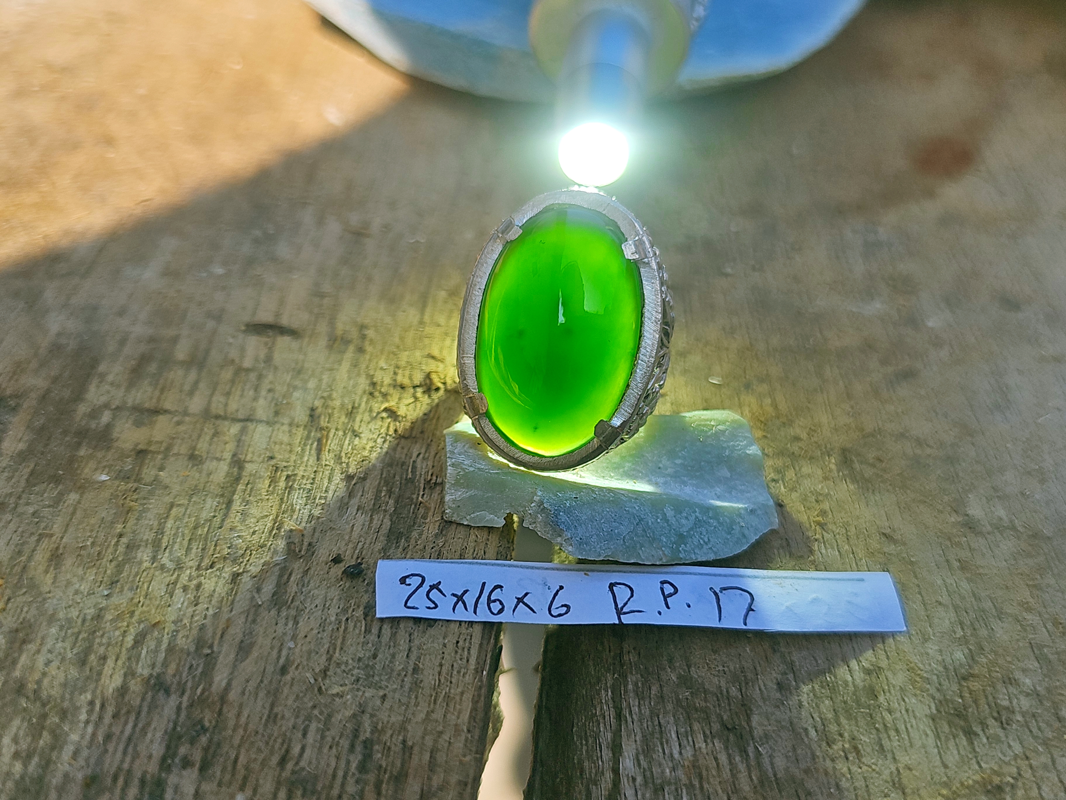 Aceh Natural Deep Forest Green Nephrite Jade Oval Cabochon Ring with Detailed Floral Carved Band – 25x16x6 mm