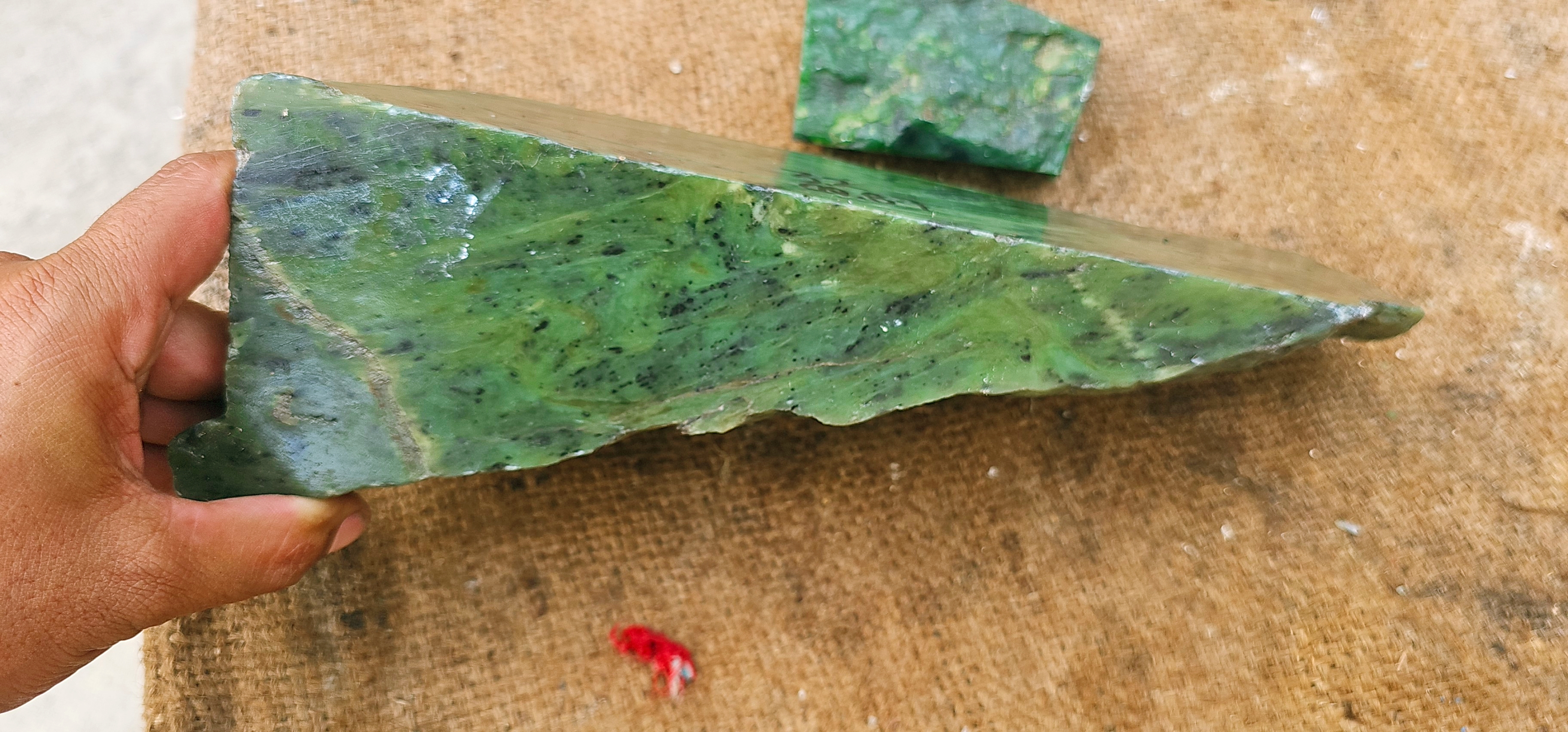 Natural Green Jade Rough Stone – Light Green Flowing Pattern with Dark Inclusions, 3.2 KG