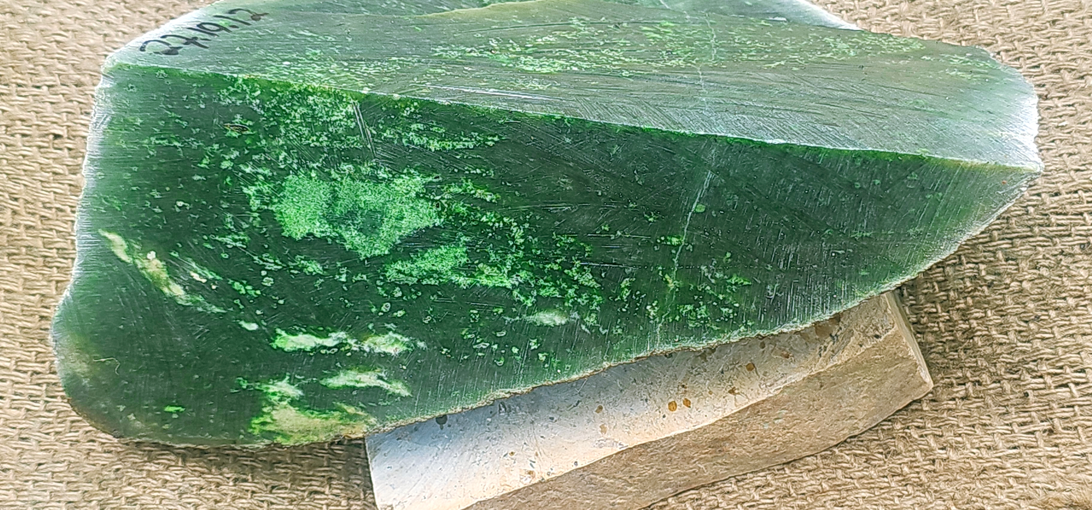 Natural Deep Green Jade Rough Stone – Rich Green with Striking Layered Pattern, 7 KG