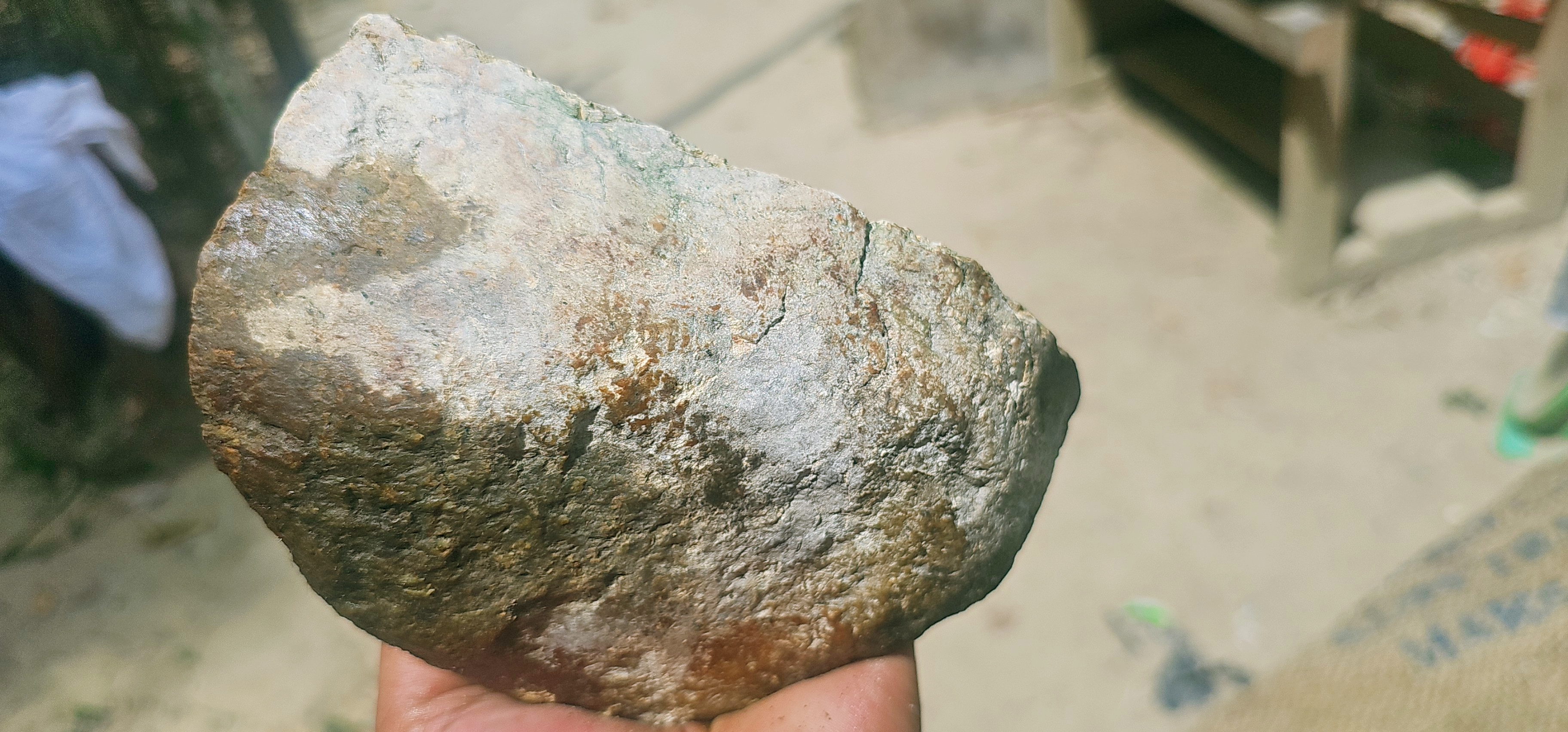 Natural Green Jade Rough Stone – Vibrant Emerald Green with Fine White Veining, 1.7 KG
