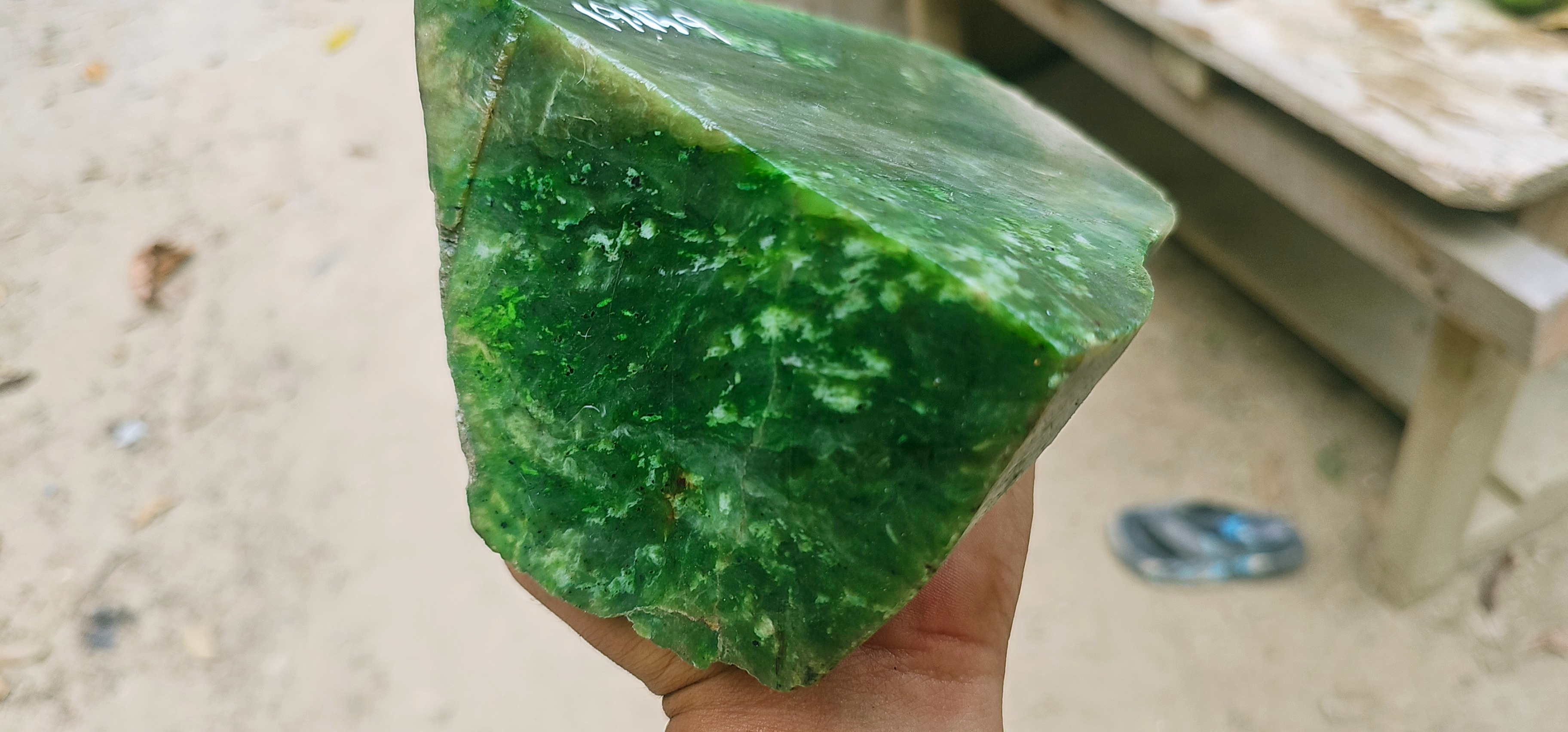 Natural Deep Green Jade Rough Stone – Rich Emerald Green with Mossy Matrix & Layered Patterns, 2.9 KG