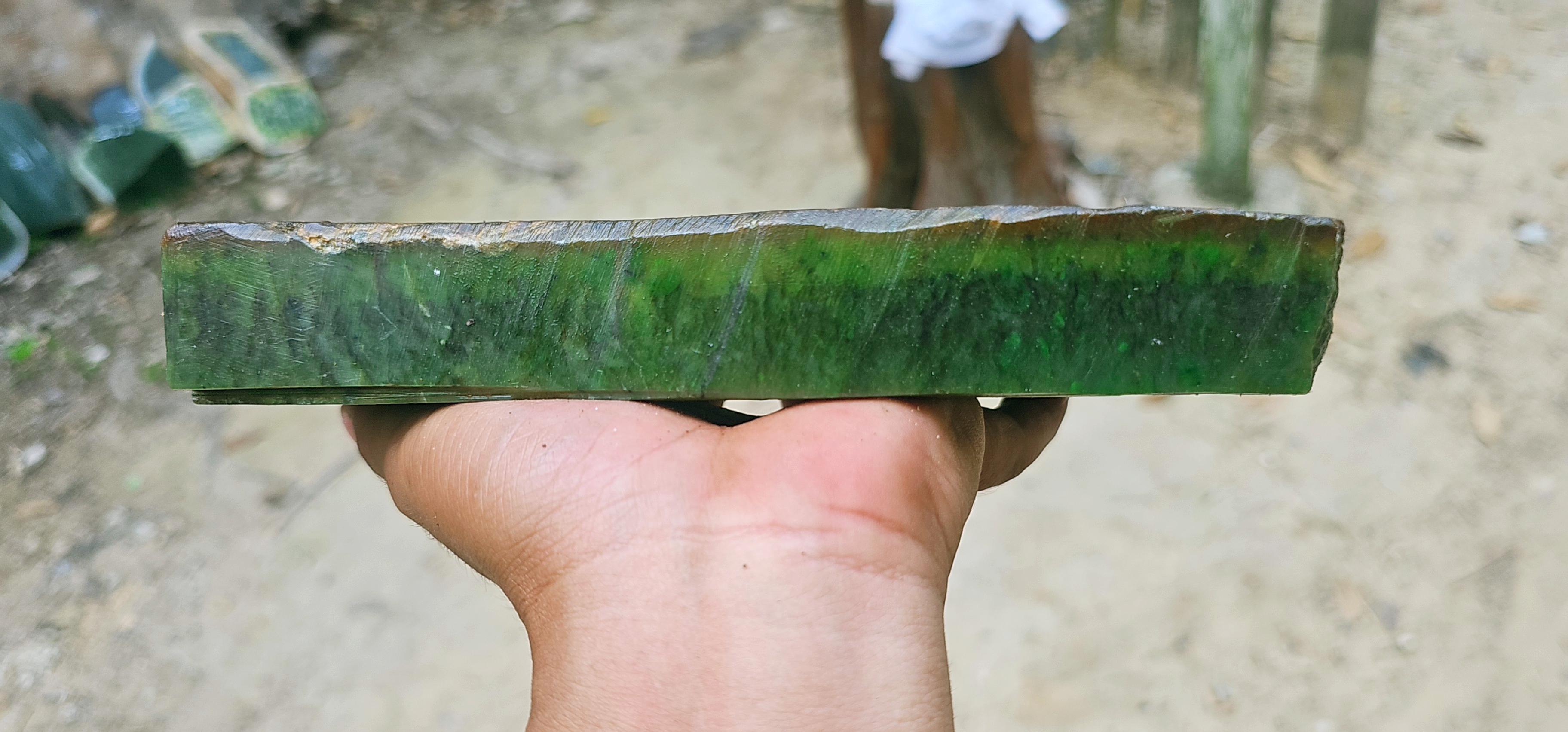 Natural Deep Green Jade Rough Stone – Rich Forest Green with Fine Fibrous Texture & Natural Veining, 2.1 KG