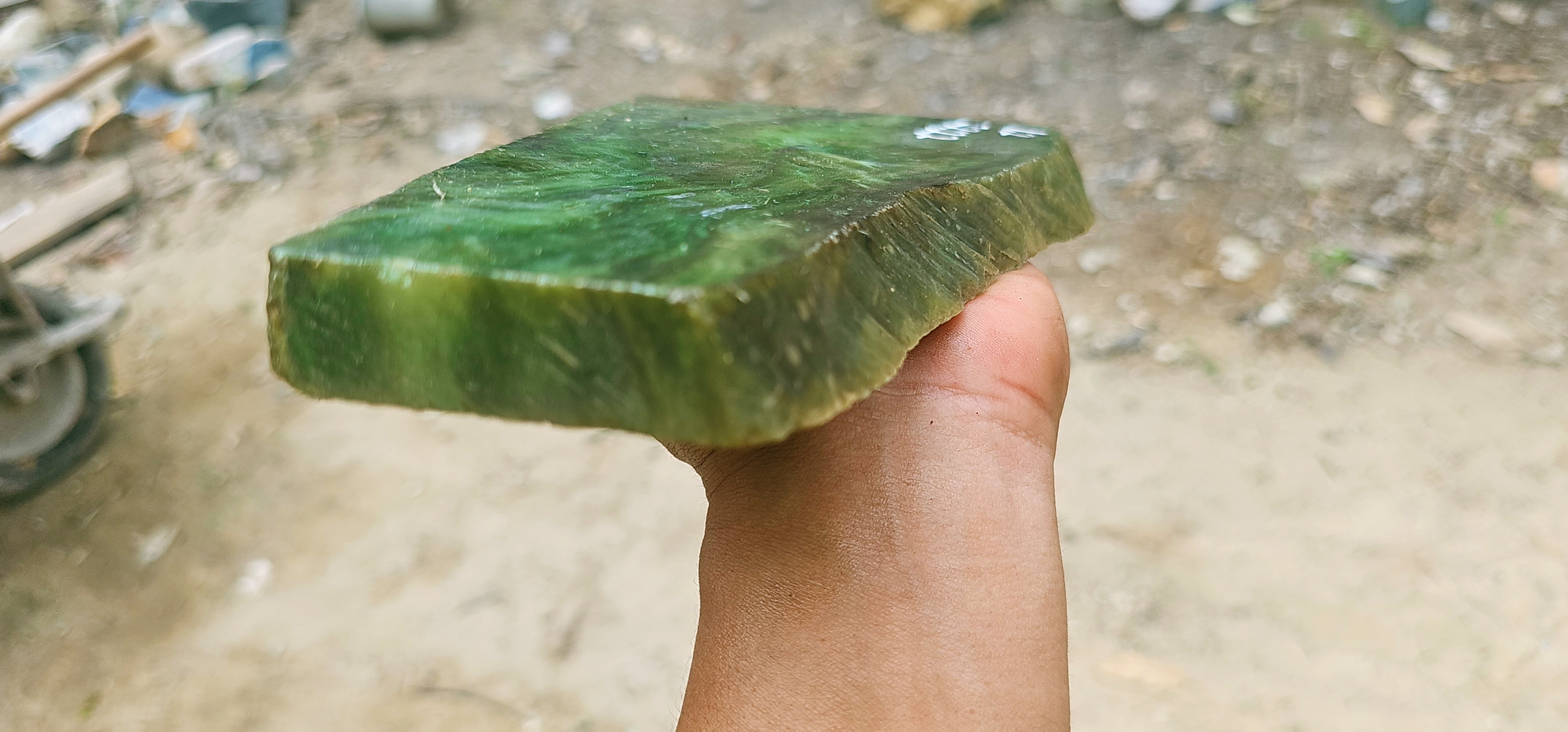 Natural Green Jade Rough Stone – Vivid Emerald Green with Deep Forest-Green Matrix & Flowing Fibrous Patterns, 1.2 KG