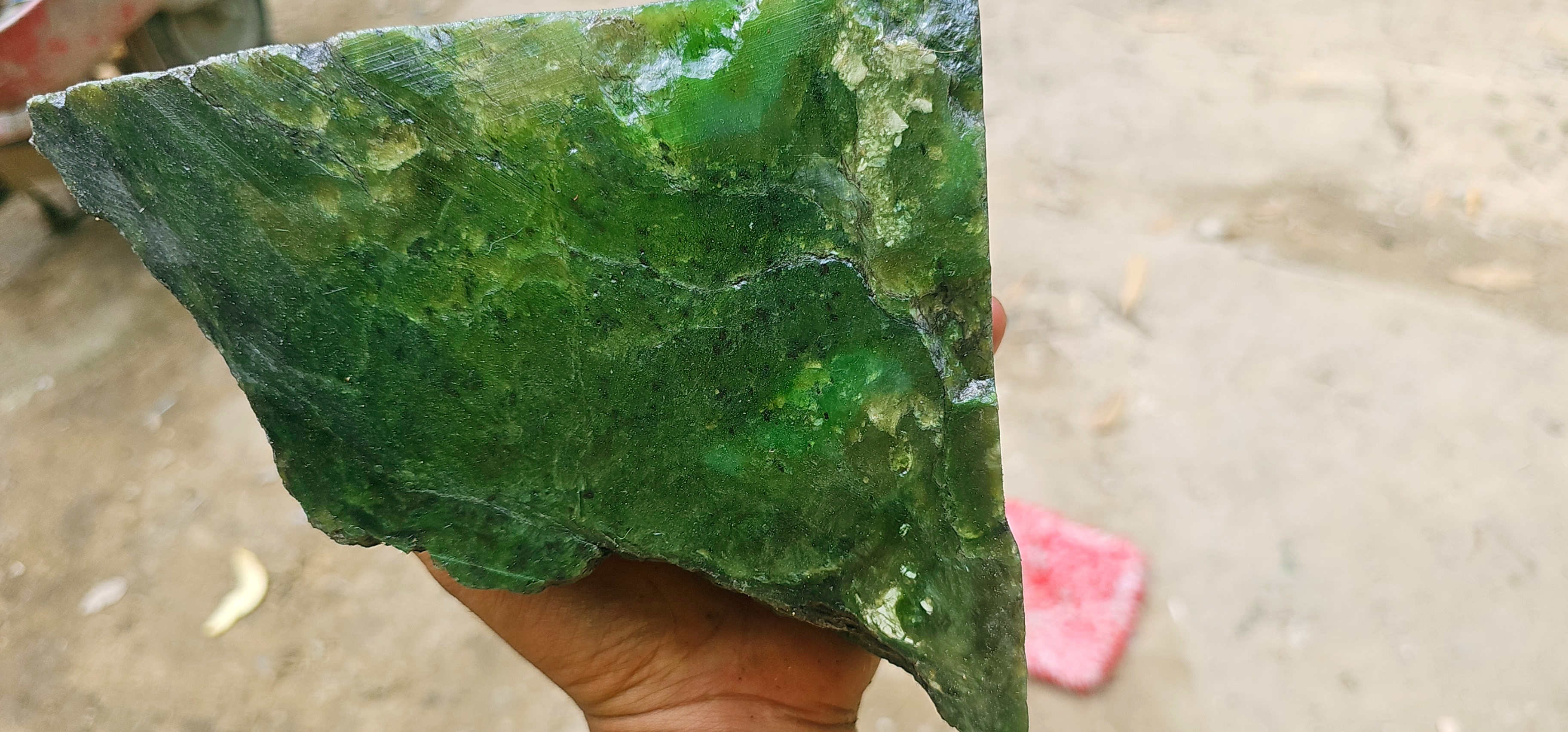 Natural Green Jade Rough Stone – Bright Emerald-Green Section with Dark Green Matrix, 2.8 KG