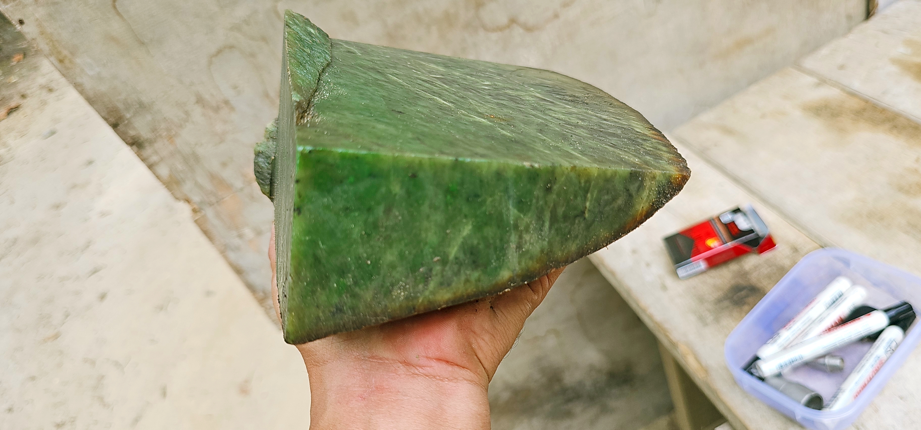 Natural Green Jade Rough Slab – Deep Forest Green Body with Fine Fibrous Texture, Natural White Veining & Dark Green Color Zoning – 4 KG