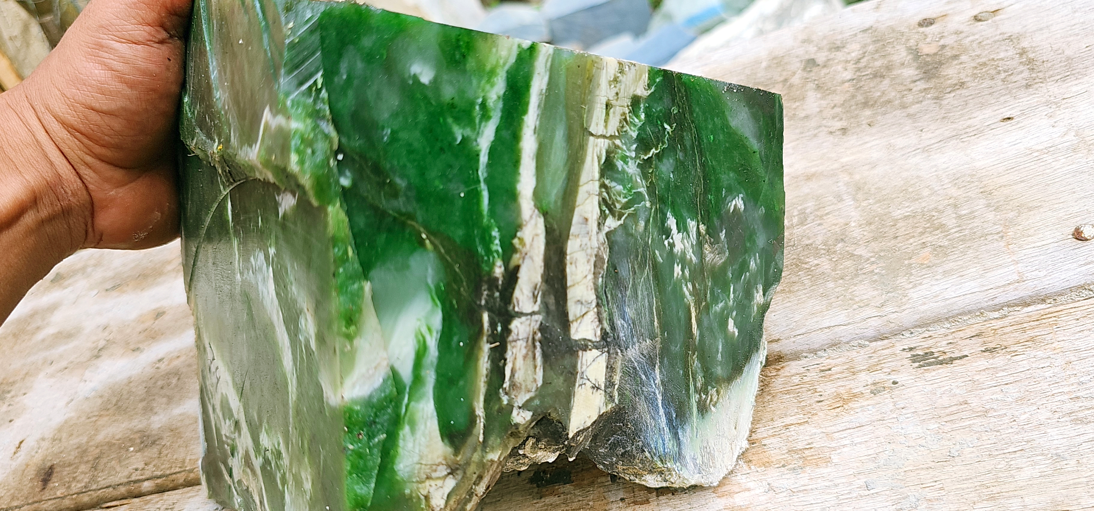 Natural Green Jade Rough Slab – Rich Emerald & Forest Green Body with Strong White Mineral Veining, Translucent Green Zones & Distinct Natural Color Zoning – 7.4 KG