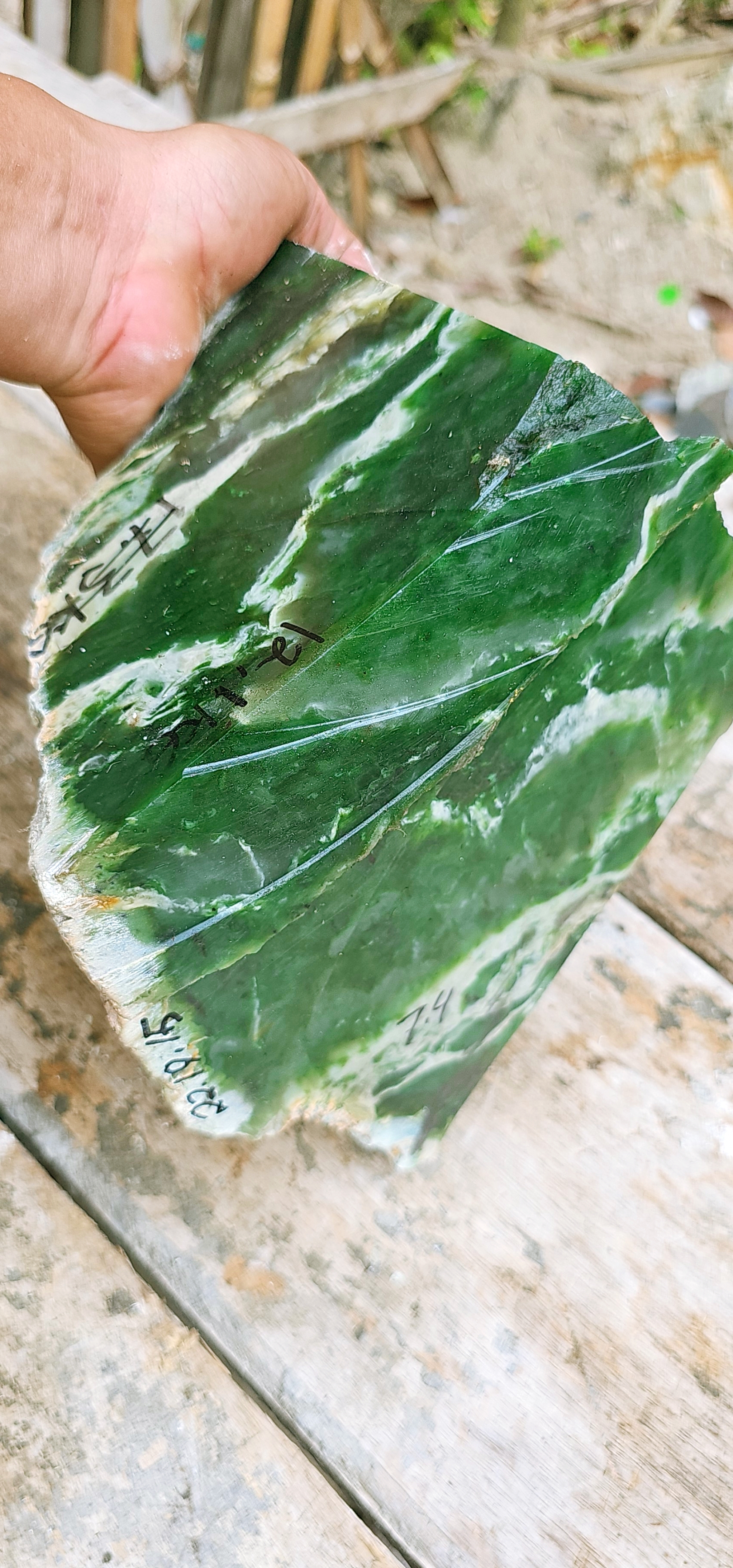 Natural Green Jade Rough Slab – Rich Emerald & Forest Green Body with Strong White Mineral Veining, Translucent Green Zones & Distinct Natural Color Zoning – 7.4 KG