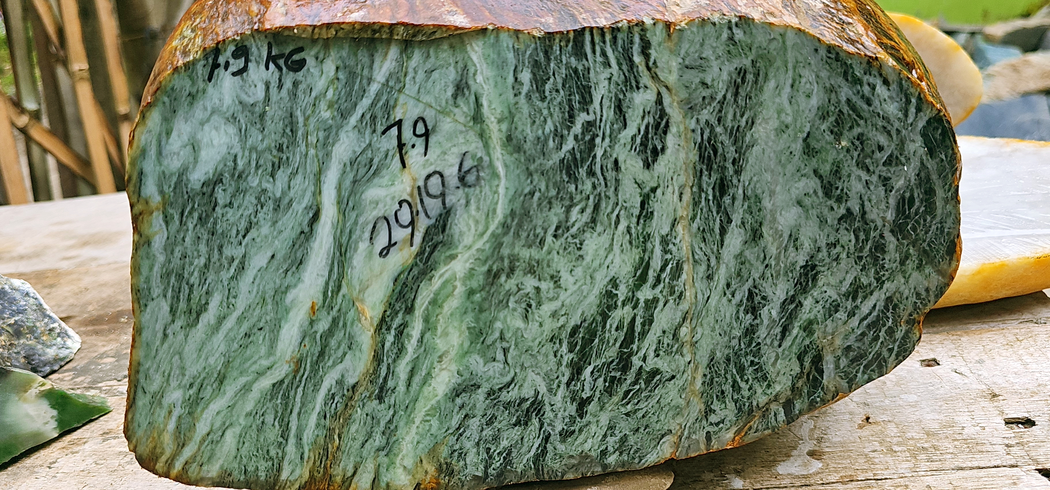 Large Natural Green Serpentine/Jade-Like Rough Slab – Pale Sage-Green Base, Dark Forest-Green Fibrous Veining, Strong Flowing Texture & Natural Brown Matrix – 7.9 KG