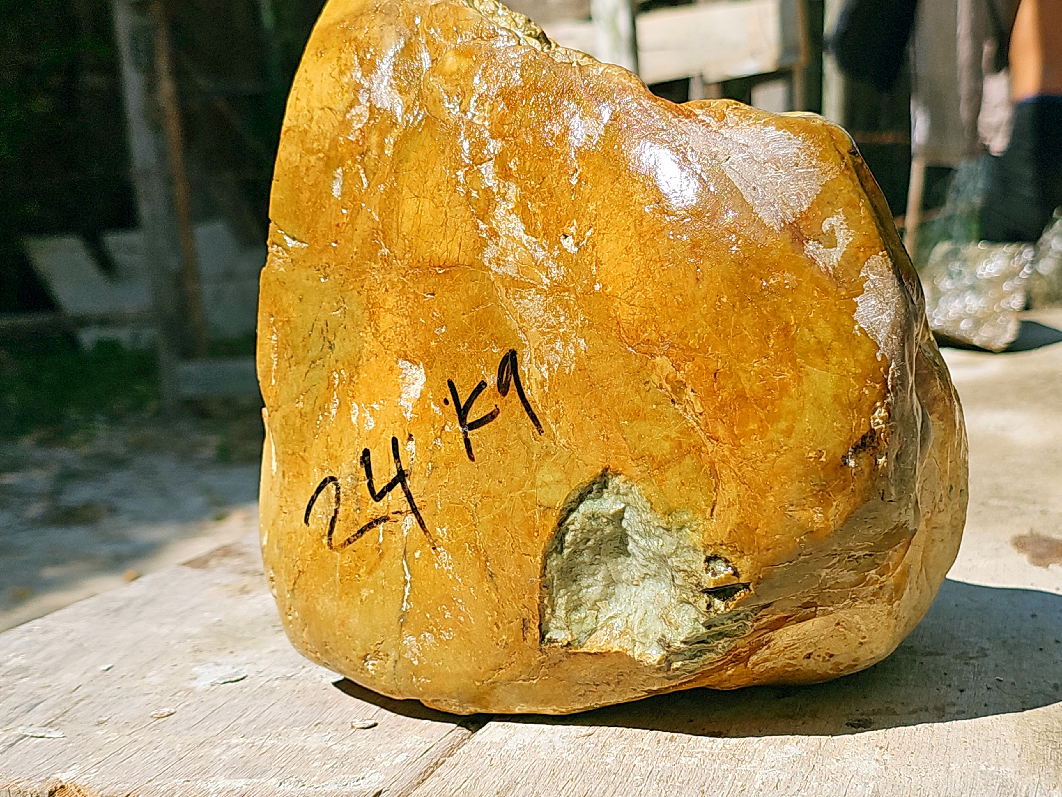 Aceh Natural Nephrite Jade – Golden Yellow to Honey-Gold Nephrite with Warm Amber Tones and Natural Matrix Patterns – 11 KG