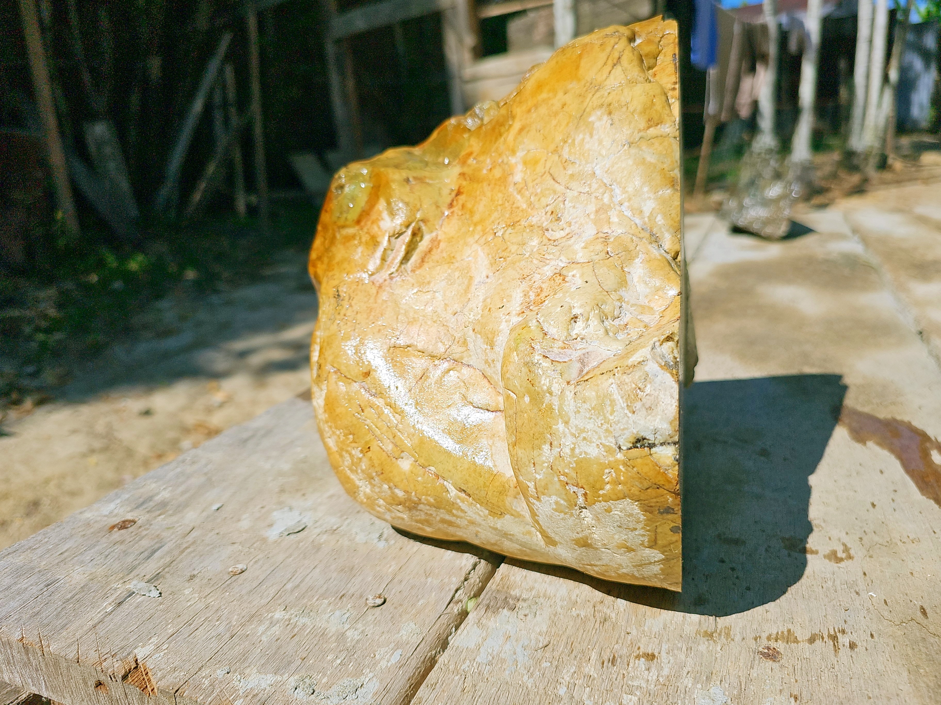 Aceh Natural Nephrite Jade – Golden Yellow to Honey-Gold Nephrite with Warm Amber Tones and Natural Matrix Patterns – 11 KG