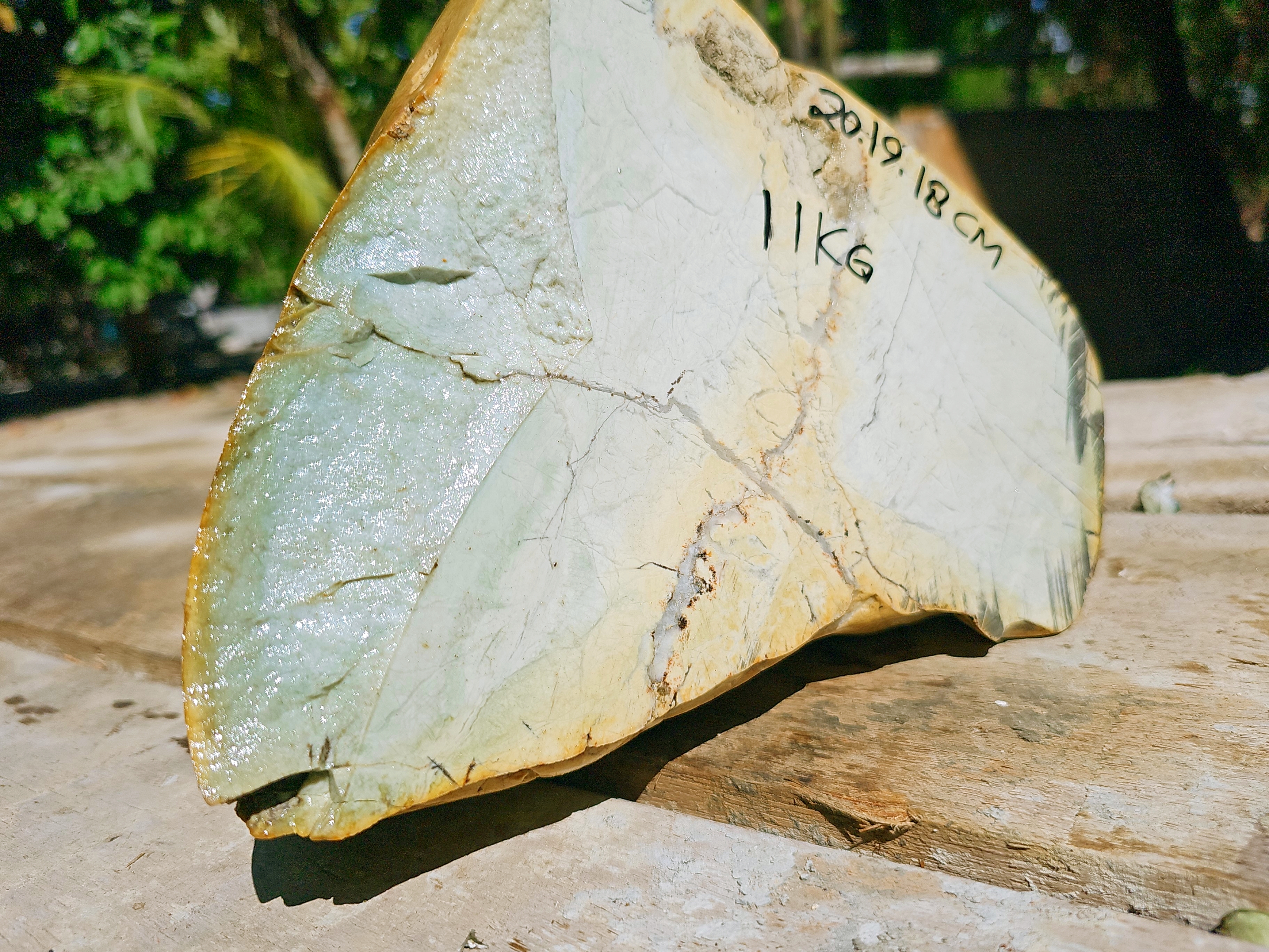 Aceh Natural Nephrite Jade – Golden Yellow to Honey-Gold Nephrite with Warm Amber Tones and Natural Matrix Patterns – 11 KG