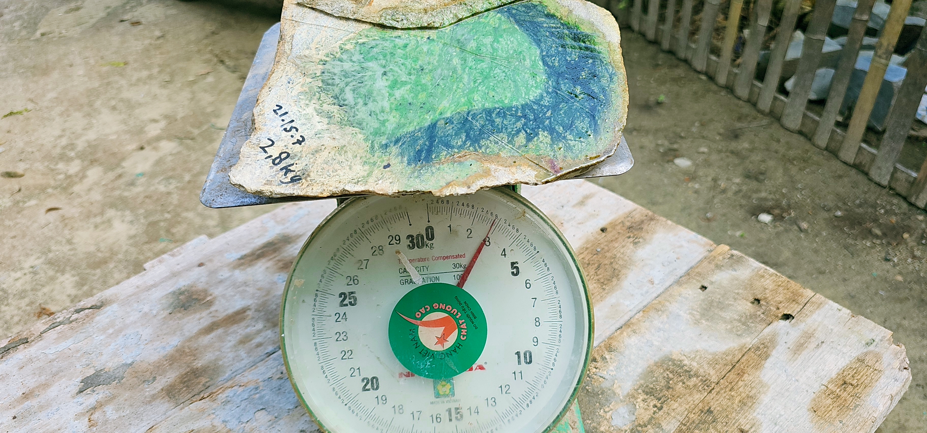 Aceh Natural Vibrant Green and Blue Nephrite Jade Slab – 2.8 KG