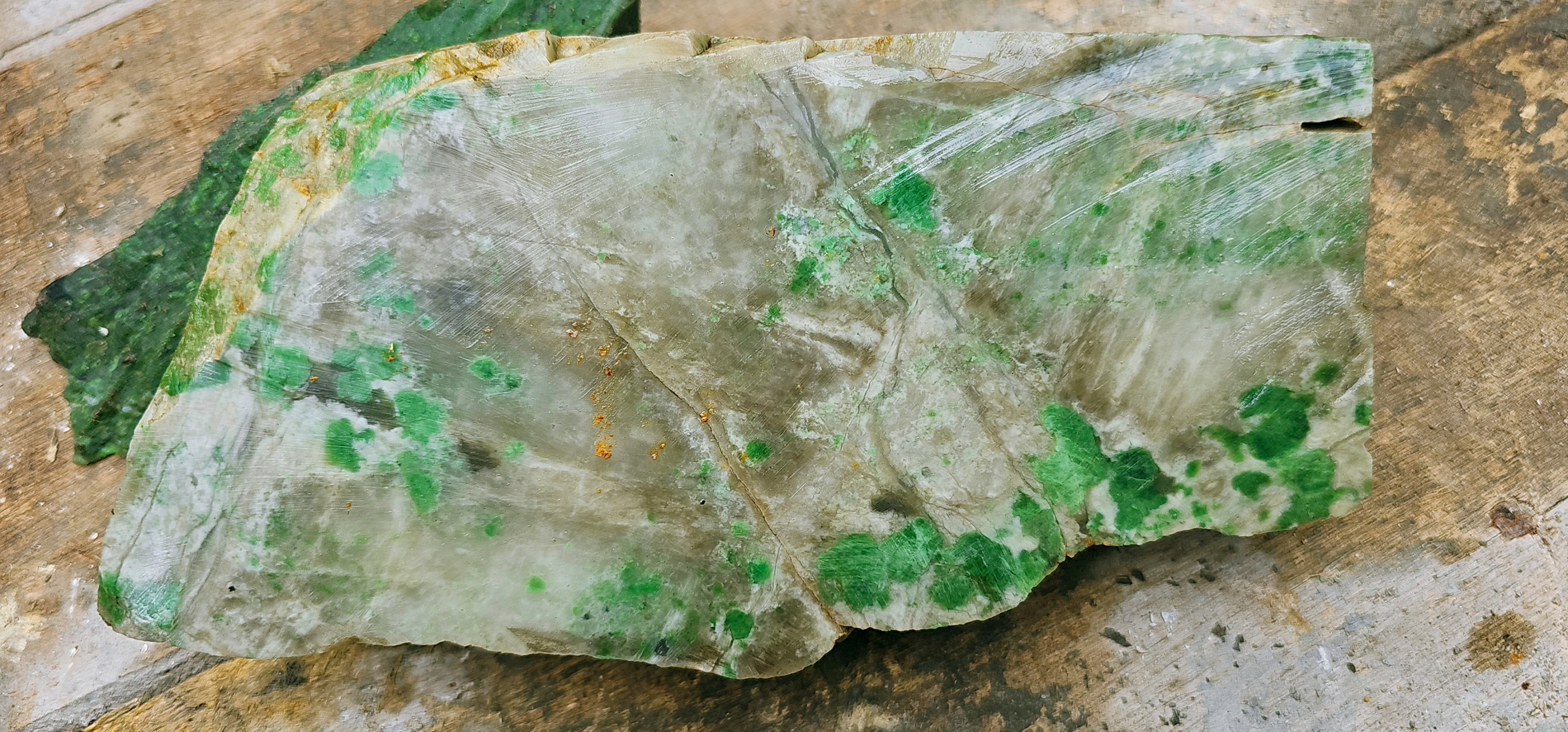 Aceh Natural Vibrant Emerald Green and Muted Grey Nephrite Jade Slab – 3 KG