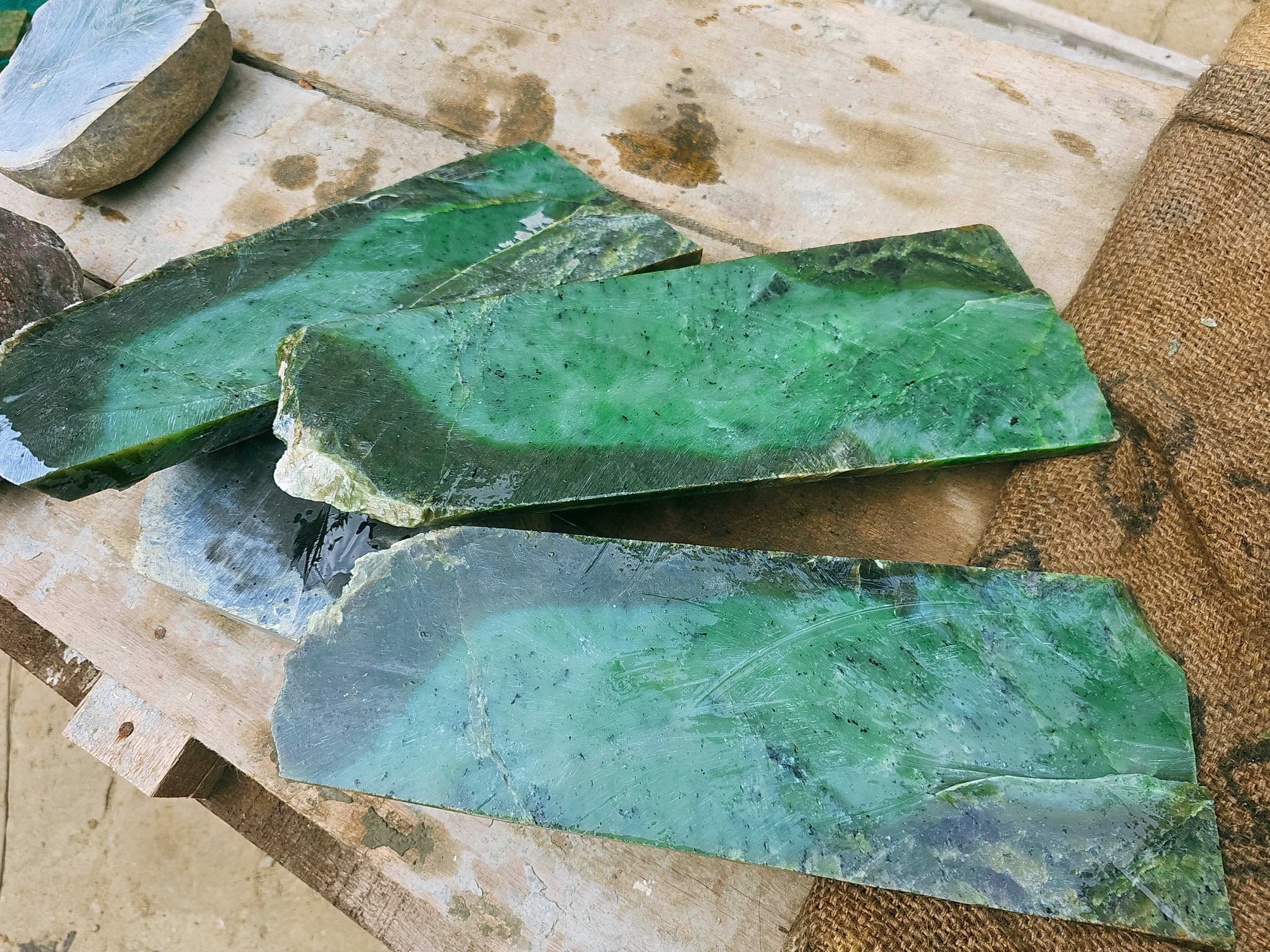 Aceh Natural Vivid Green Nephrite Jade Slabs