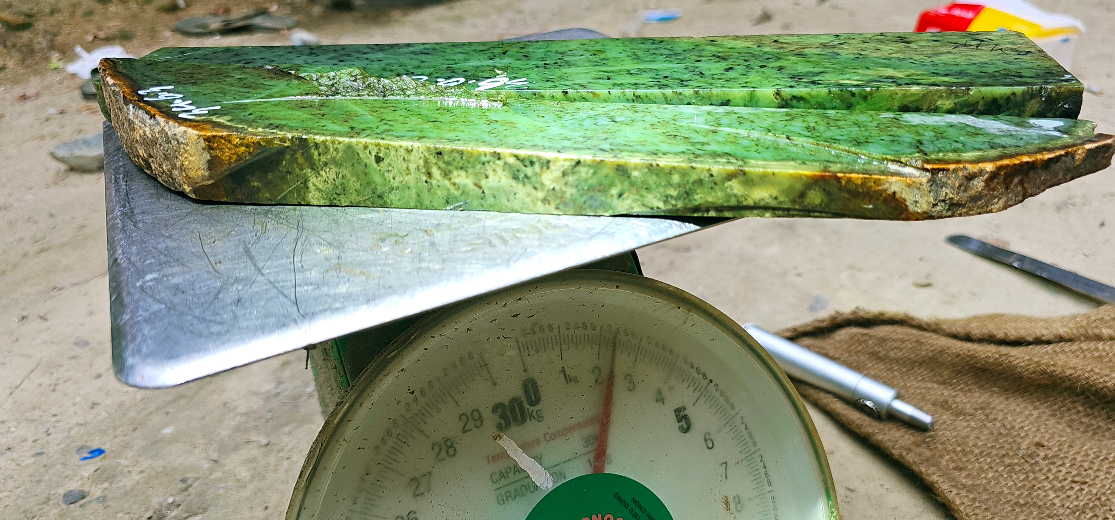Aceh Natural Vivid Green Nephrite Jade Raw Stone – 4 KG