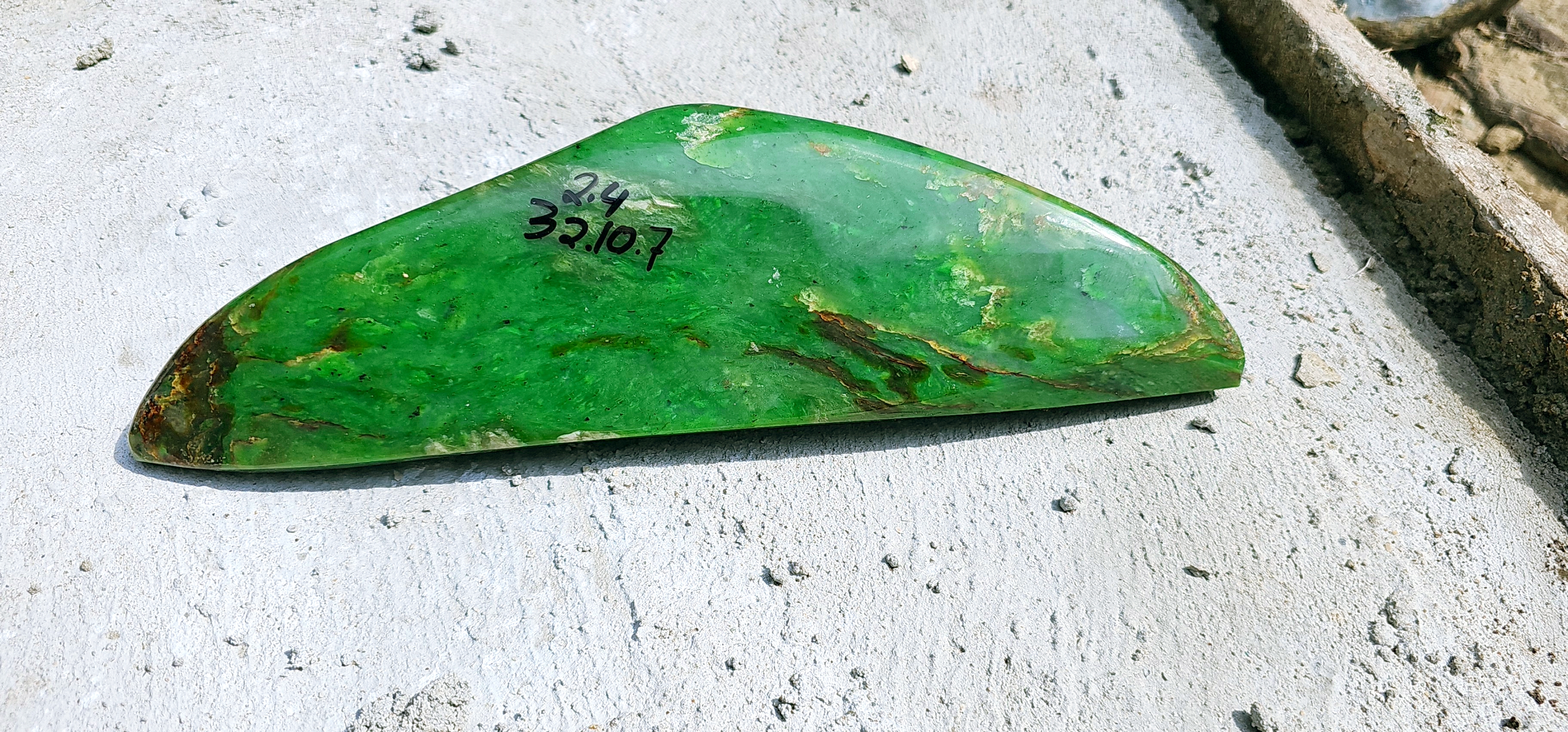 Aceh Natural Vibrant Apple Green Nephrite Jade Slab – 2.4 KG