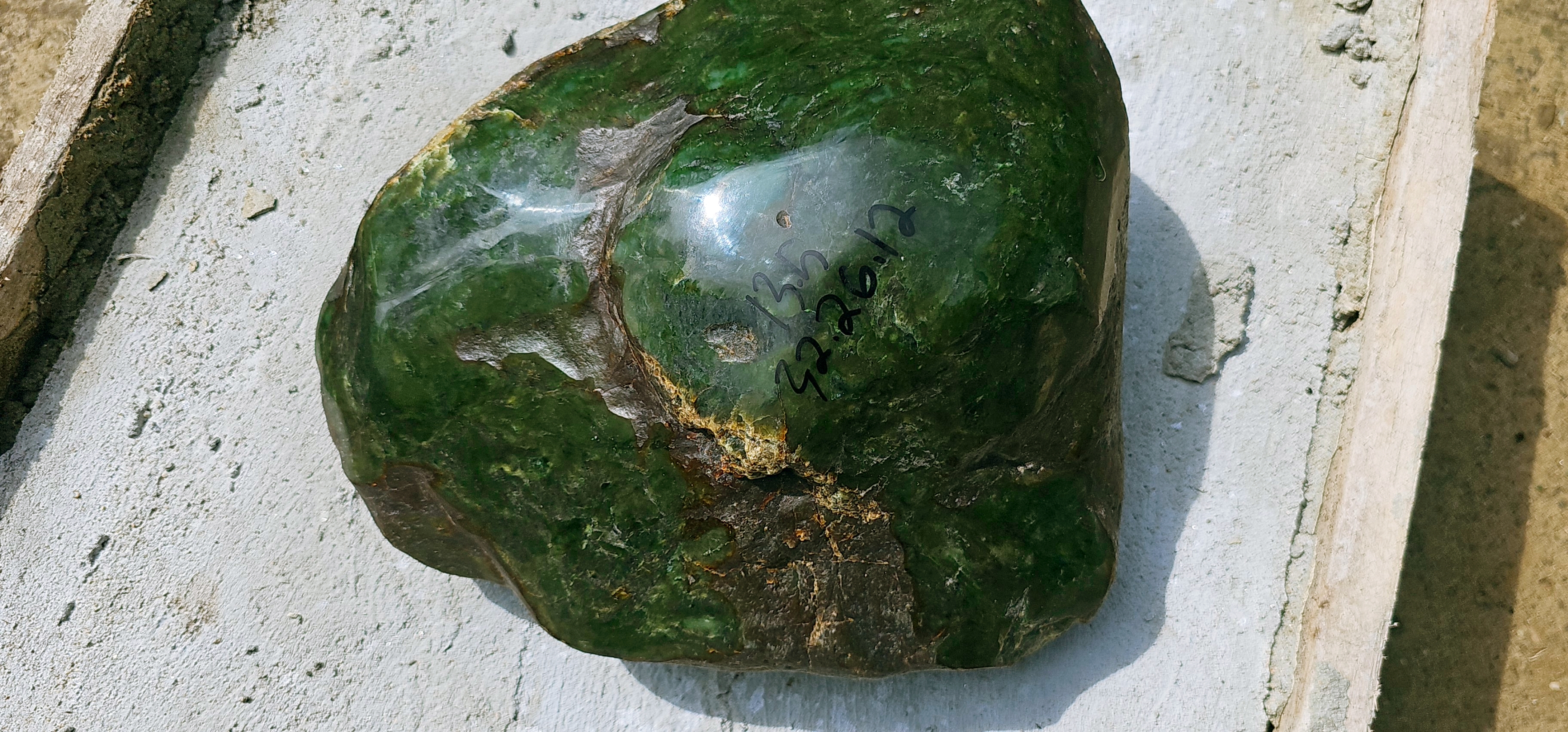 Aceh Natural Rich Green Nephrite Jade Raw Stone – 13.5 KG