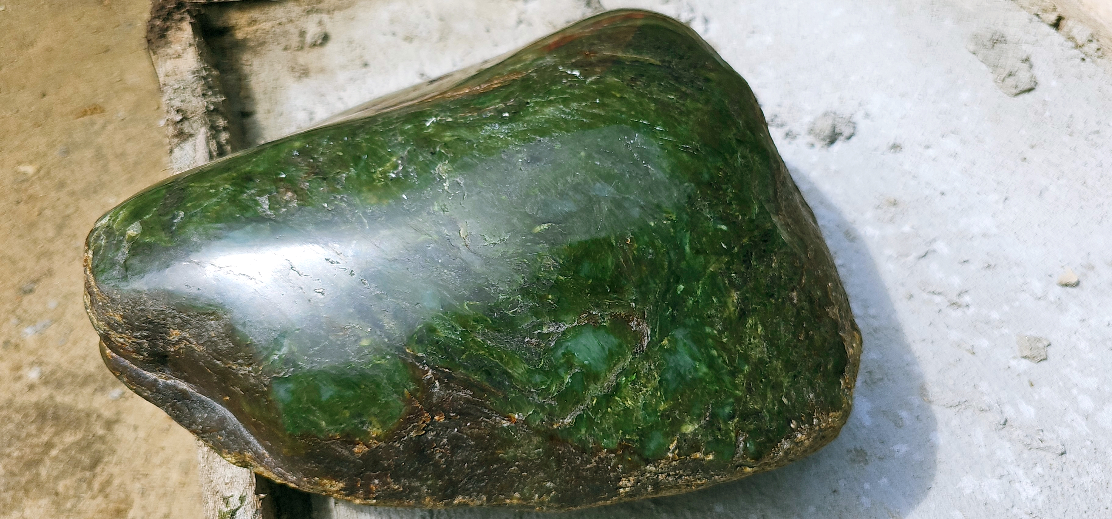 Aceh Natural Rich Green Nephrite Jade Raw Stone – 13.5 KG