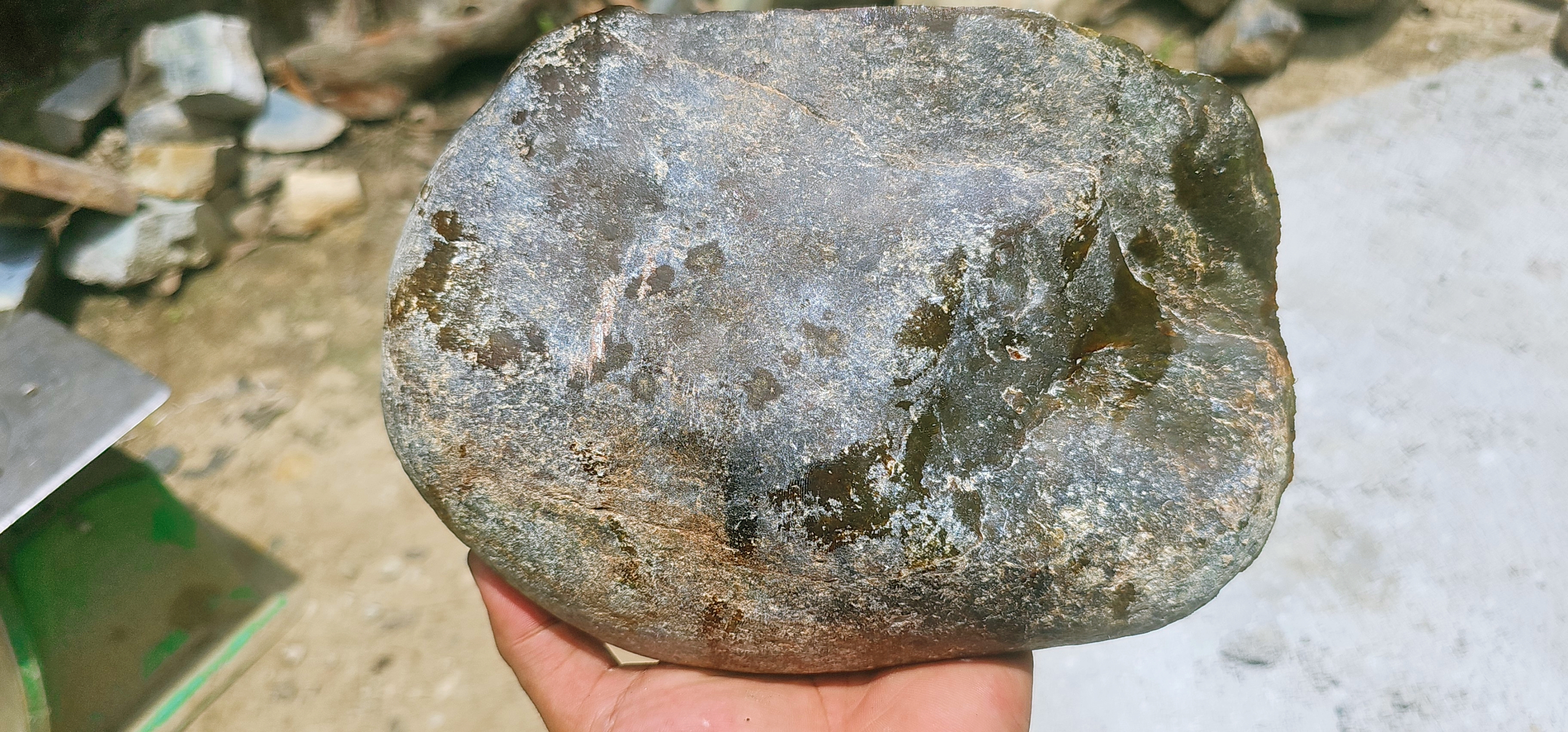 2PCS Aceh Natural Vivid Green Nephrite Jade Rough Stone – 4.5 KG