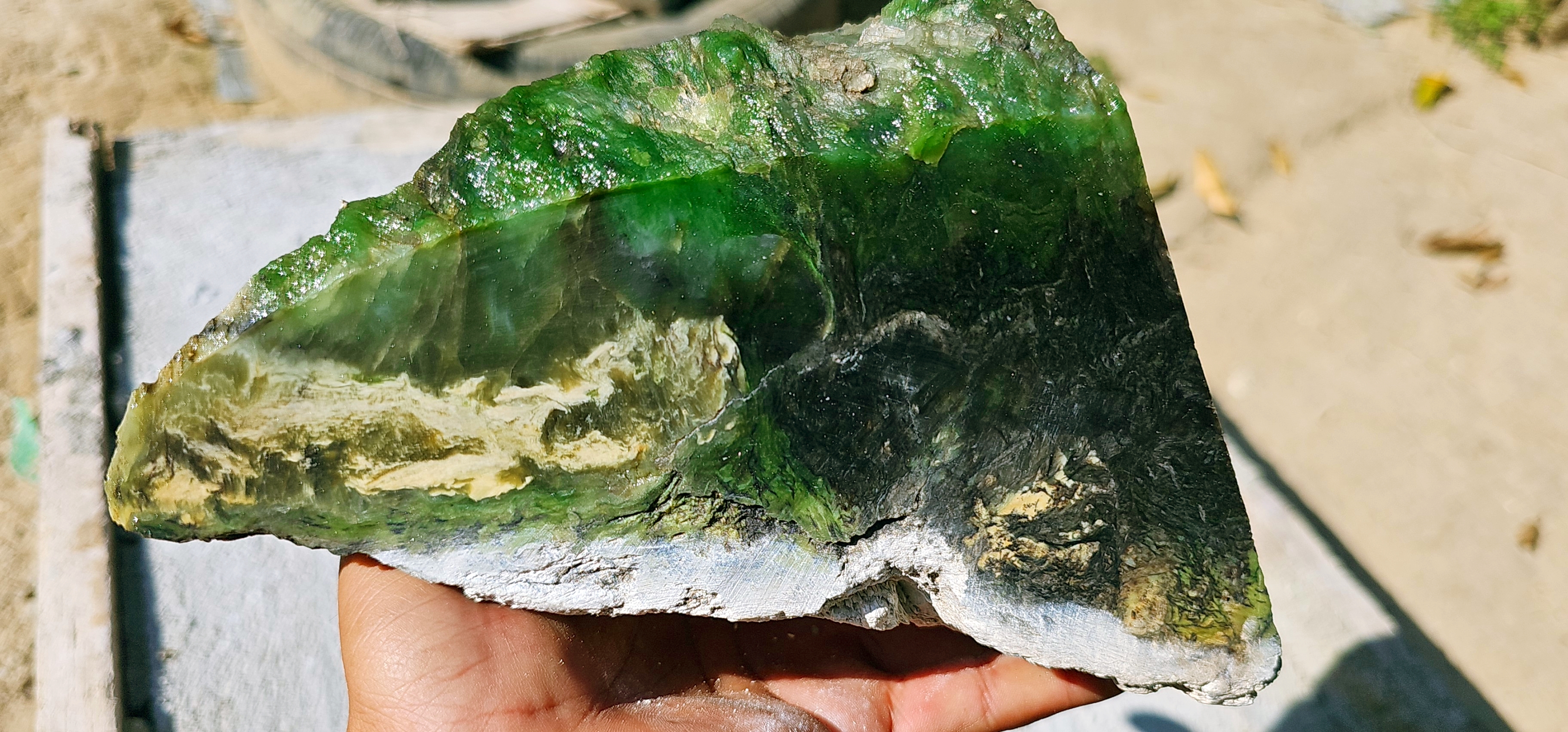 Aceh Natural Emerald Green Nephrite Jade Slab – 2.6 KG