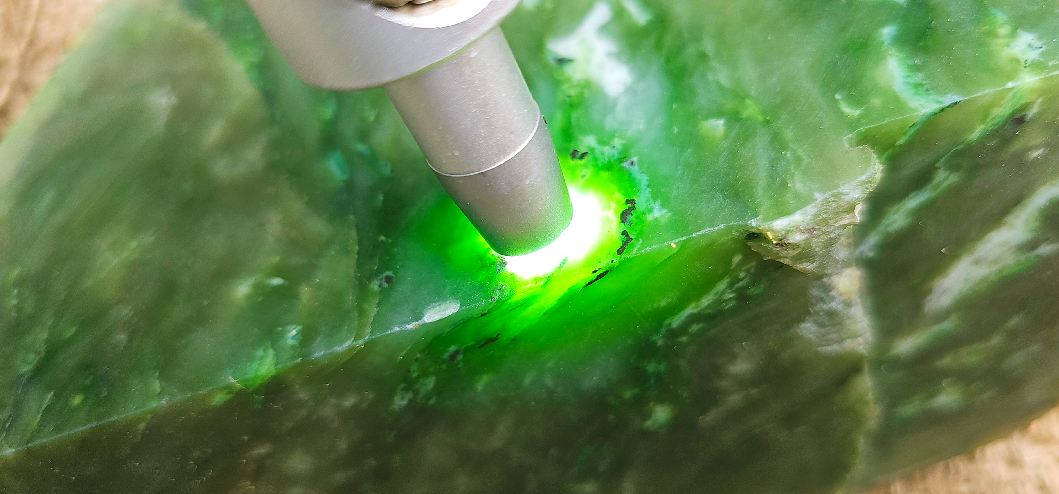 Aceh Natural Vivid Green Nephrite Jade Rough Stone – 2.2 KG