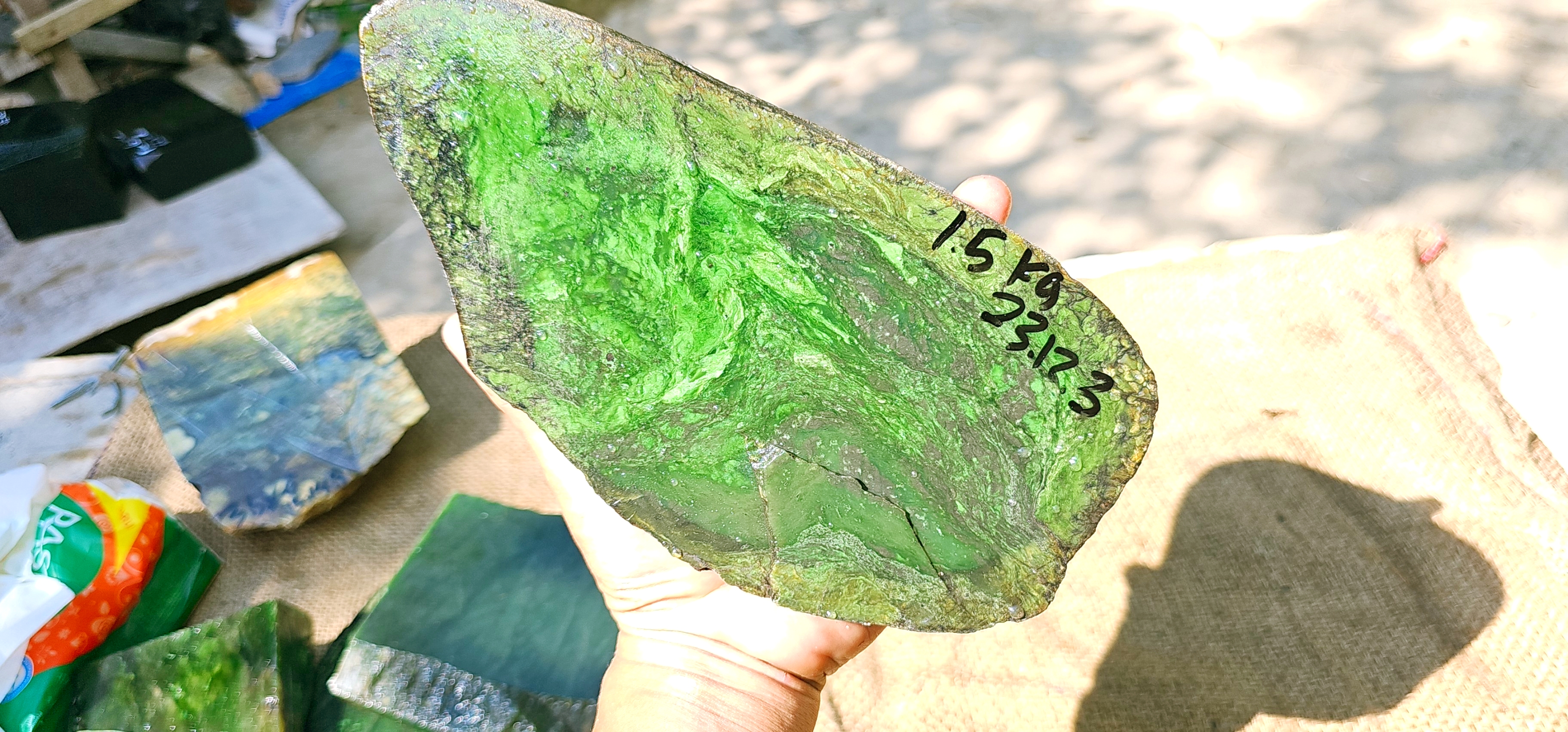 Aceh Natural Vibrant Green and Deep Black Nephrite Jade Slab with Swirling Clouded Patterns Rough Stone – 1.5 KG