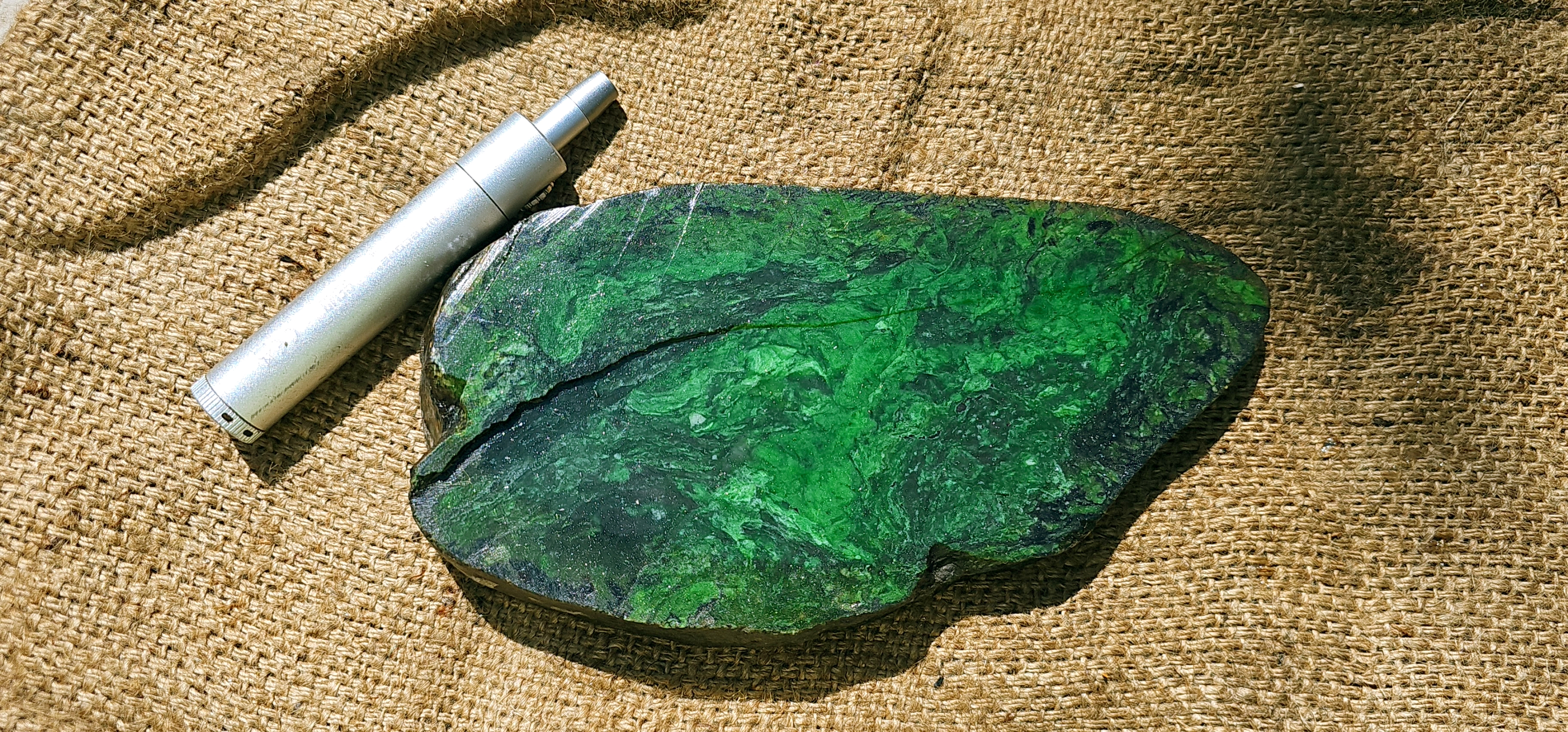 Aceh Natural Vibrant Green and Deep Black Nephrite Jade Slab with Swirling Clouded Patterns Rough Stone – 1.5 KG