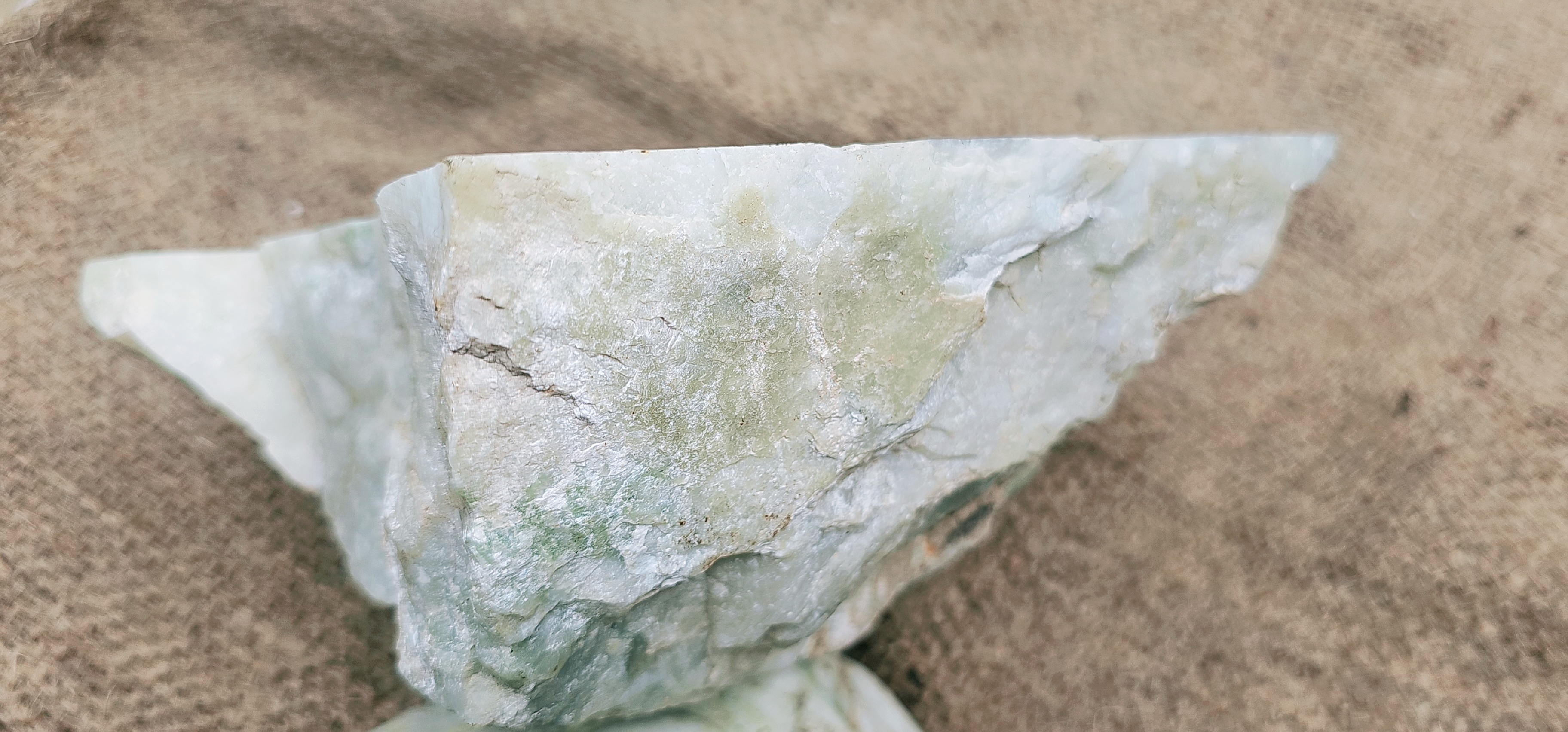 Aceh Natural Ice Jade Rough Stone with Pale Green Clouded Veining and Textured Contours – 5.3 KG