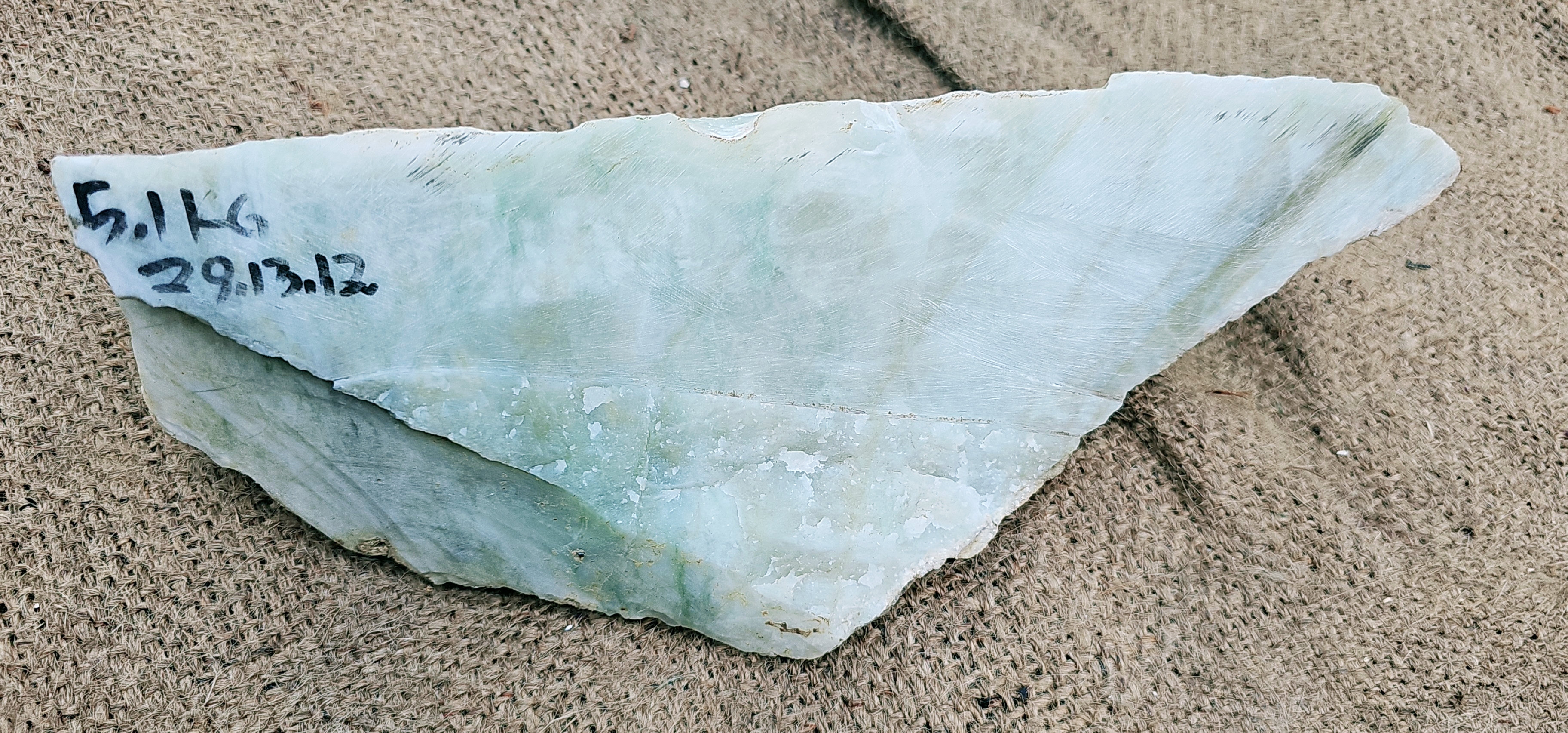 Aceh Natural Gray-Green Ice Jade Rough Stone with Feathered Mineral Patterns and Textured Exterior – 5.1 KG