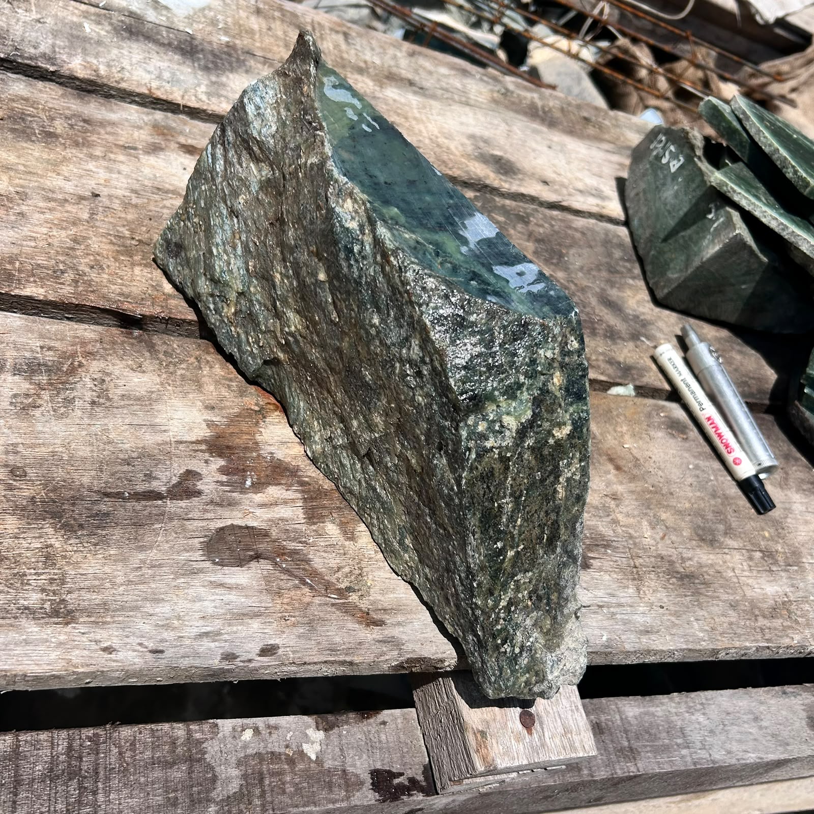 Aceh Natural Deep Moss Green Nephrite Jade Slab with Dynamic Feathered Veining and Sawn Edges Rough Stone – 6.8 KG
