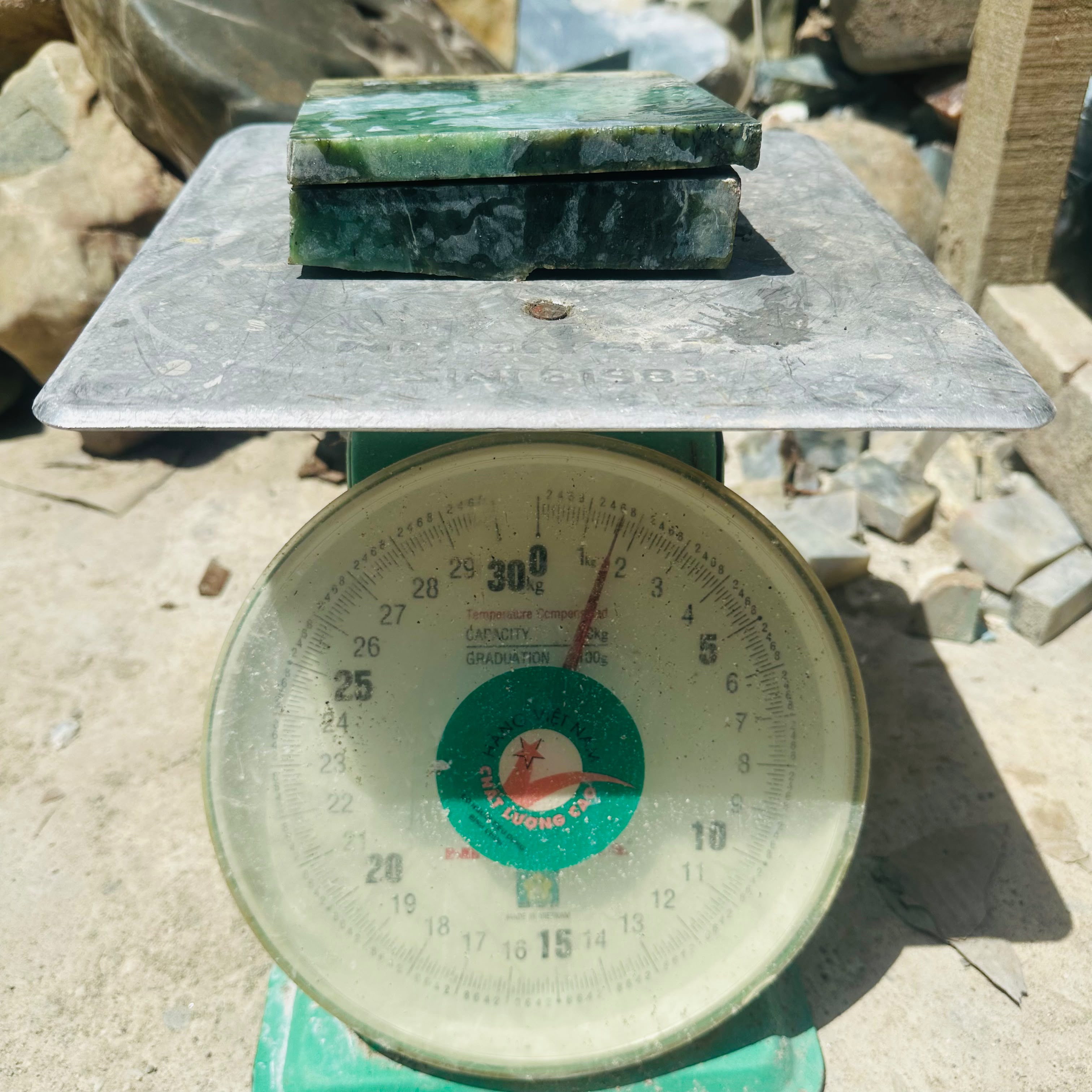 Aceh Natural Deep Forest Green and Blackjade Slabs with Organic Clouded Mottling Rough Stone Lot – 1.6 KG