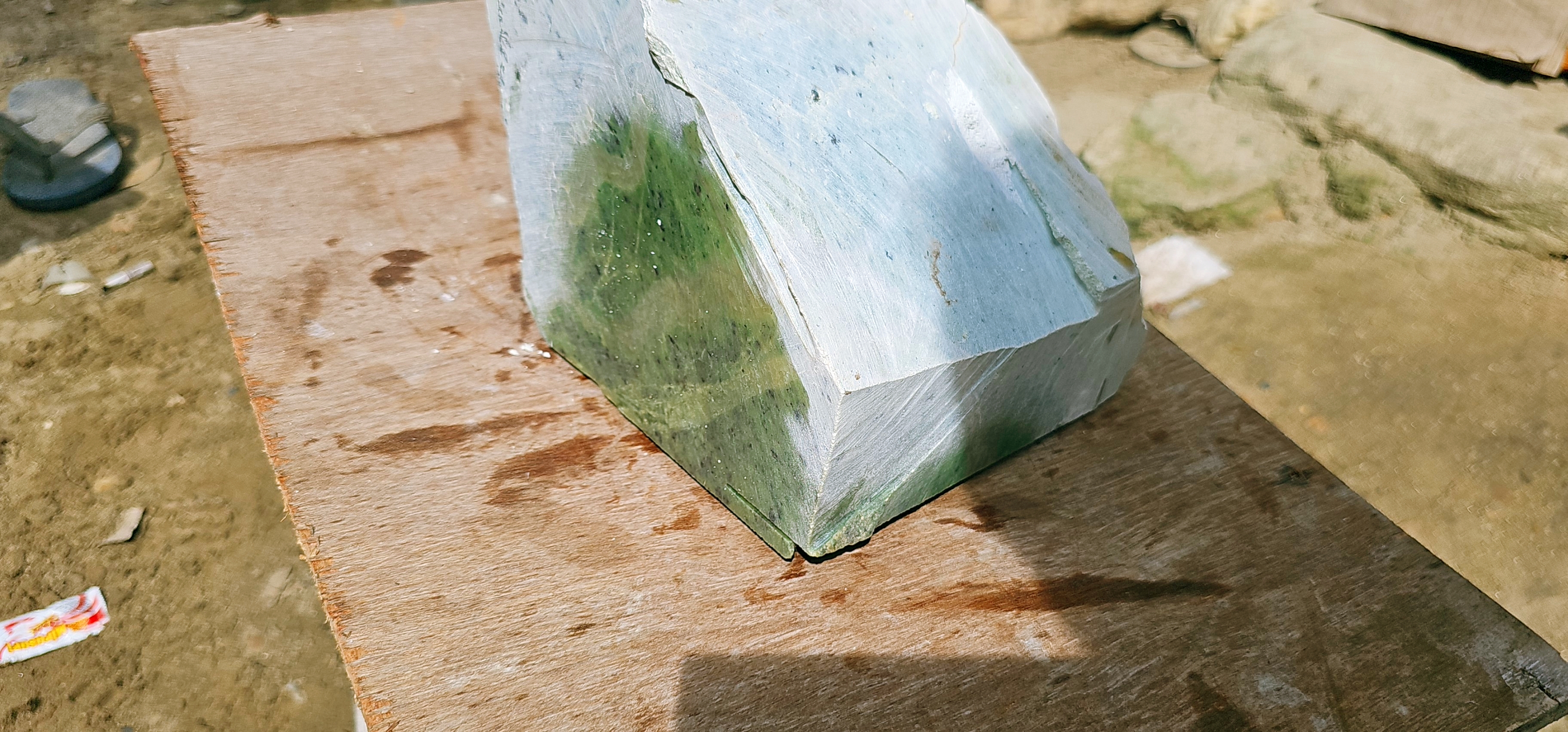 Aceh Natural Moss Green and Deep Forest Green Nephrite Jade Slab with Visible Mineral Veining Rough Stone – 8 KG