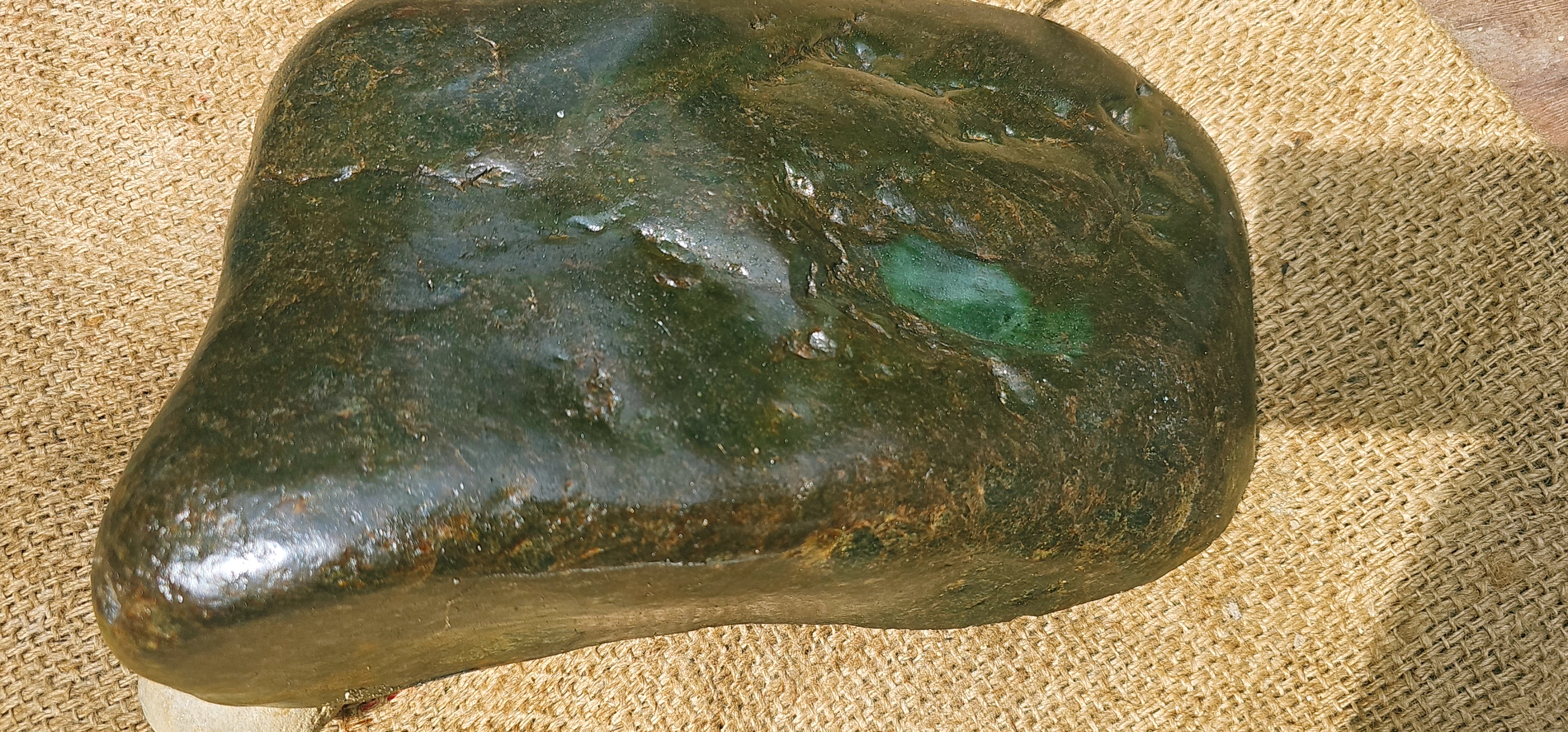 Aceh Natural Deep Nephrite Jade with Smoky Gray Undertones and Distinctive Mineral Veining Rough Stone – 6.4 KG