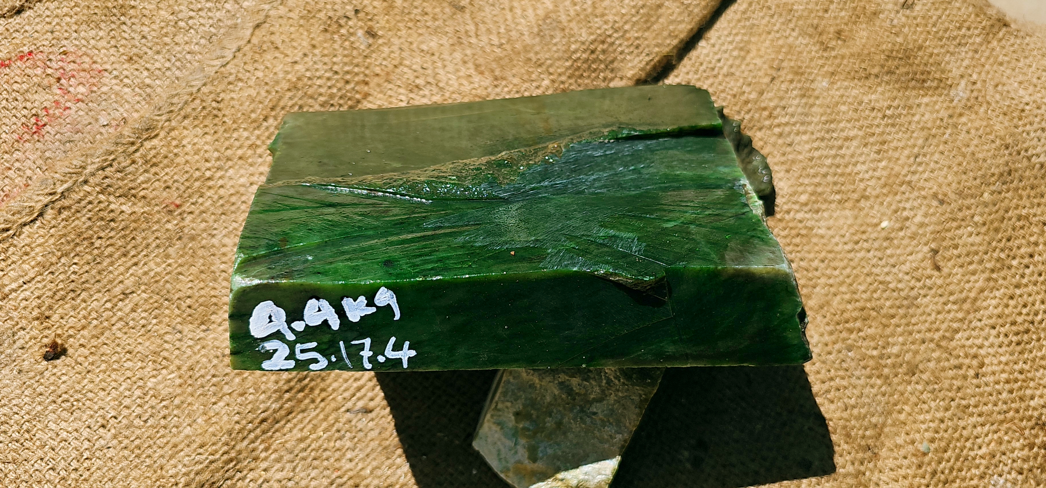 Aceh Natural Deep Forest Green Nephrite Jade Slab with Dynamic Clouded Veining Rough Stone – 4.4 KG