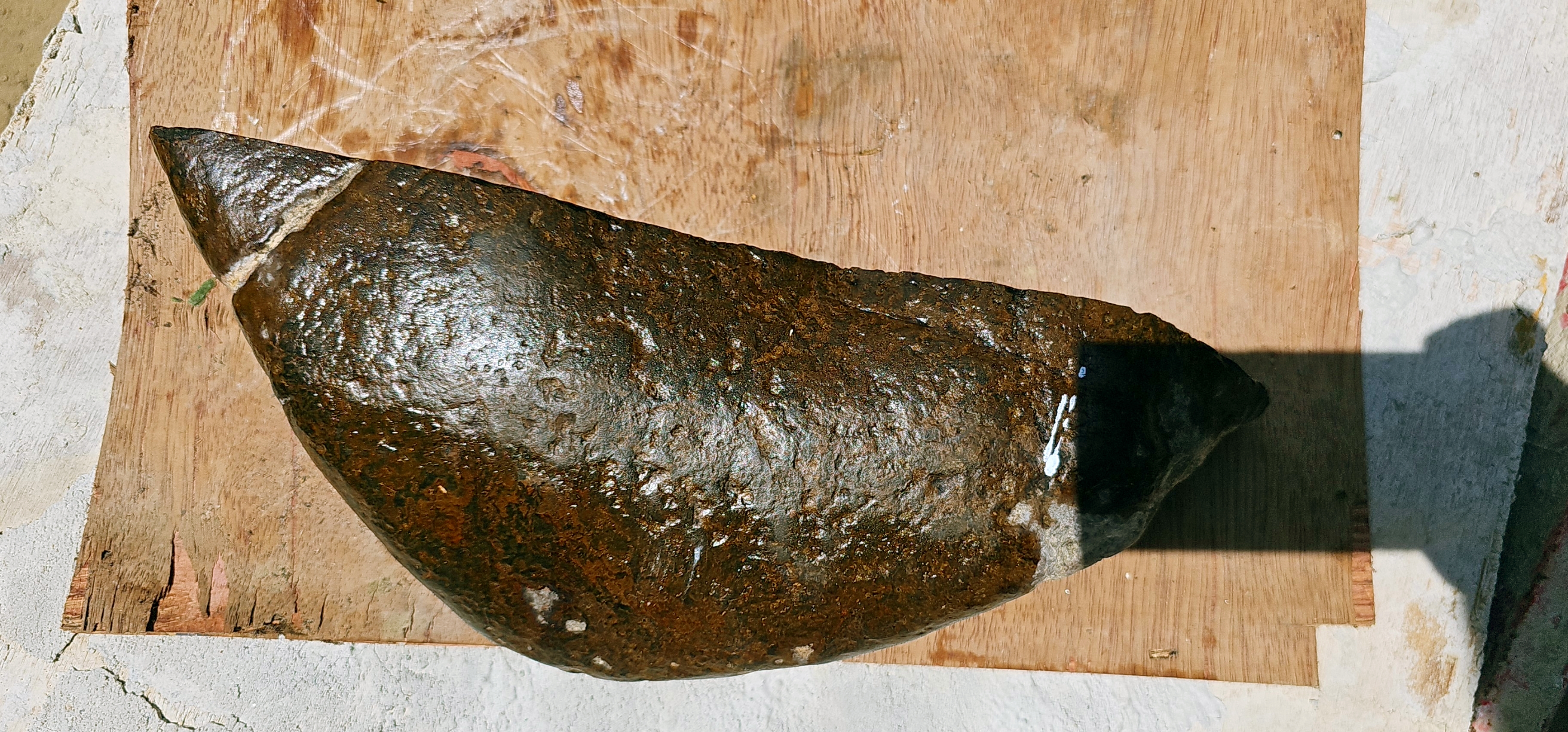 Aceh Natural Moss Green and Brownish Rind Nephrite Jade Slab with Striking Mottled Patterns Rough Stone – 7.5 KG
