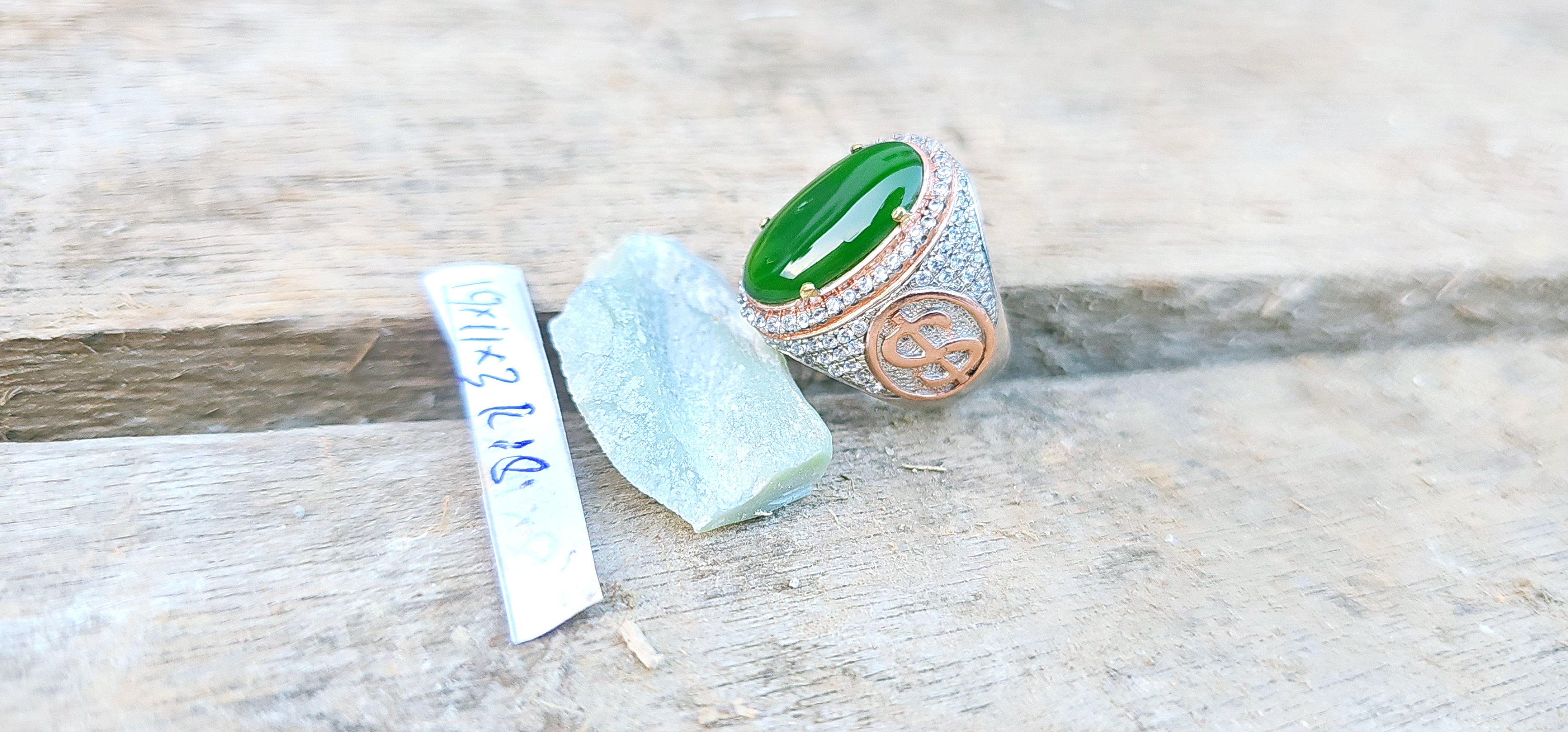 Aceh Natural Deep Green Nephrite Jade Oval Cabochon Ring with Pavé Setting and Distinctive Side Motif Accessories