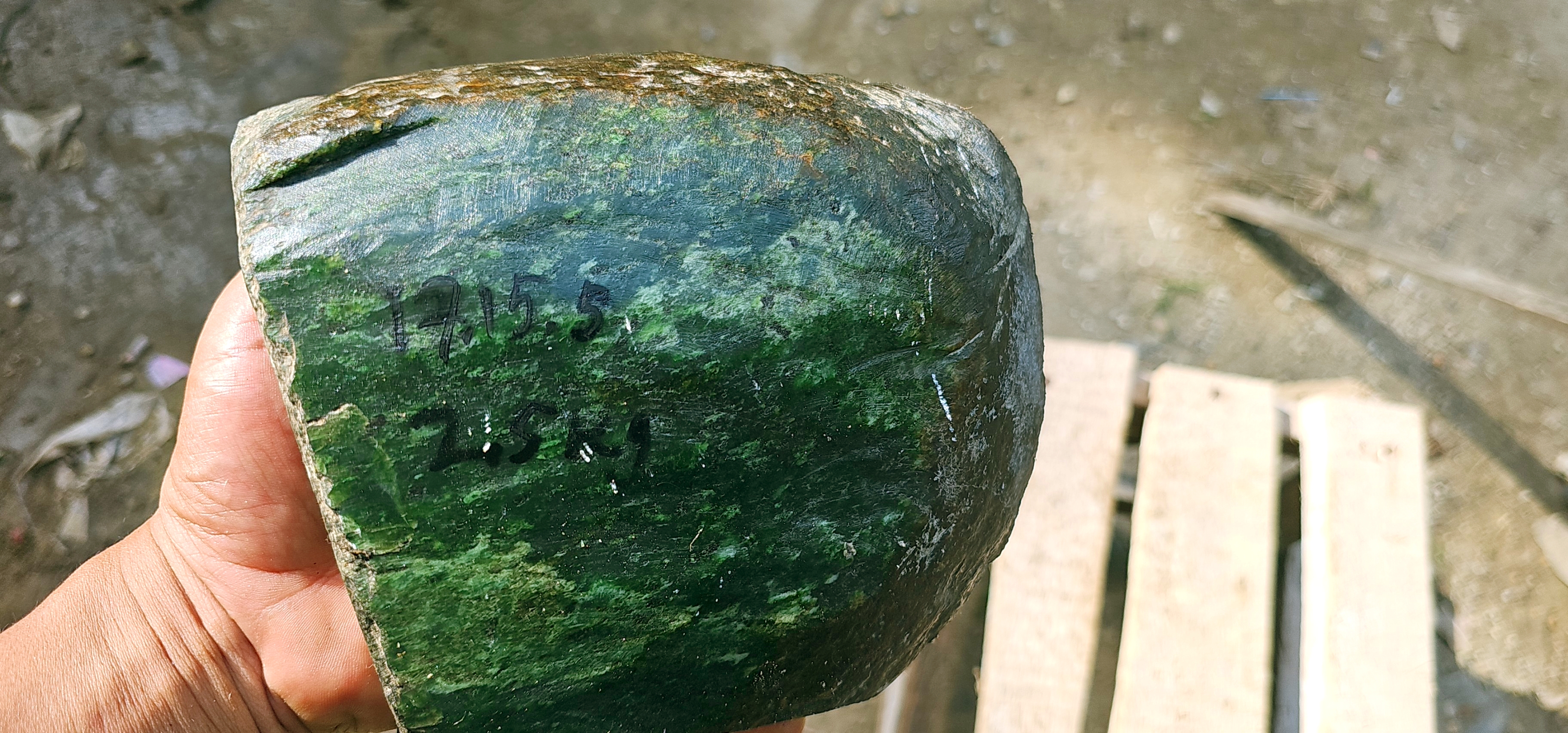 Aceh Natural Deep Forest Green Nephrite Jade with Organic Mottled Cloud Patterns Rough Stone – 2.5 KG