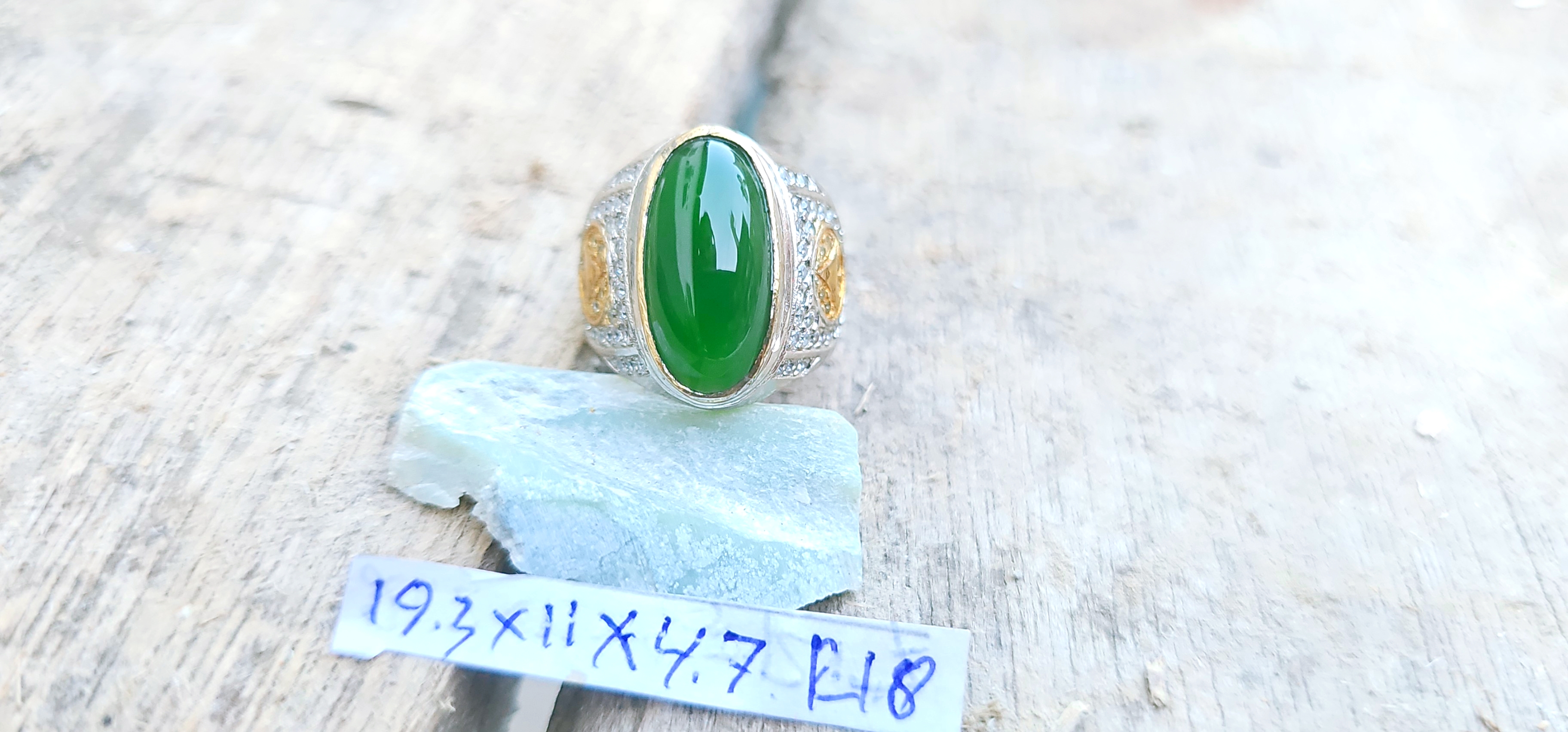 Aceh Natural Vivid Green Nephrite Jade Oval Cabochon Ring with Detailed Accent Settings