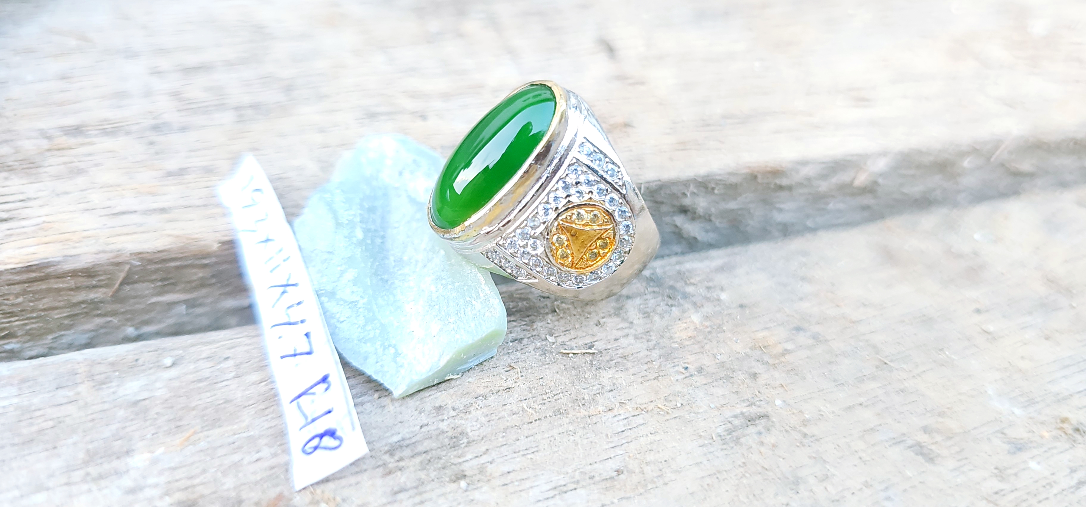 Aceh Natural Vivid Green Nephrite Jade Oval Cabochon Ring with Detailed Accent Settings