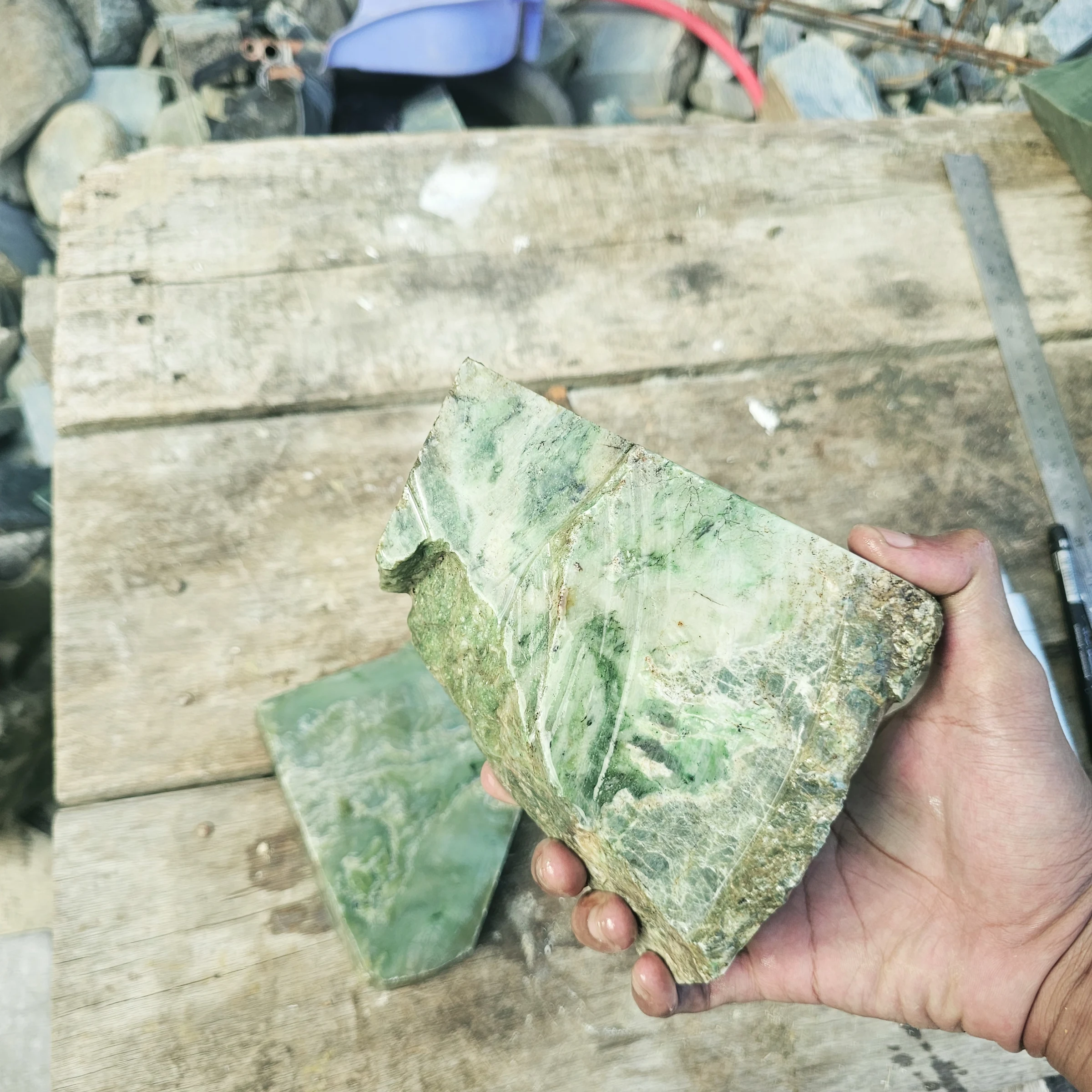 Aceh Natural Moss Green and Pale Jade Rough Stone Lot with Dynamic Linear Veining – 2.5 KG