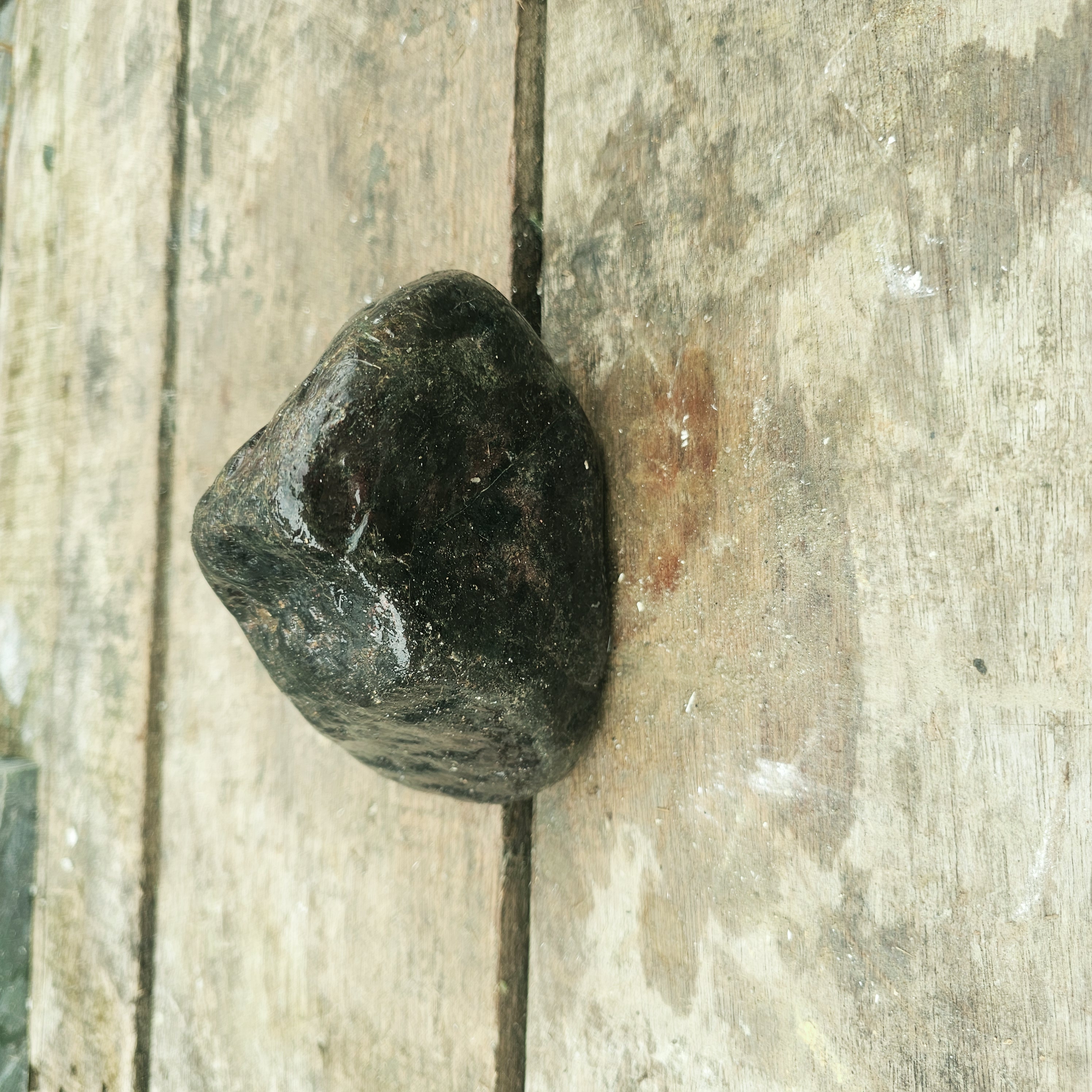 Aceh Natural Deep Blackjade with Subtle Charcoal Mottling and Irregular Contours Rough Stone Slab – 1.5 KG