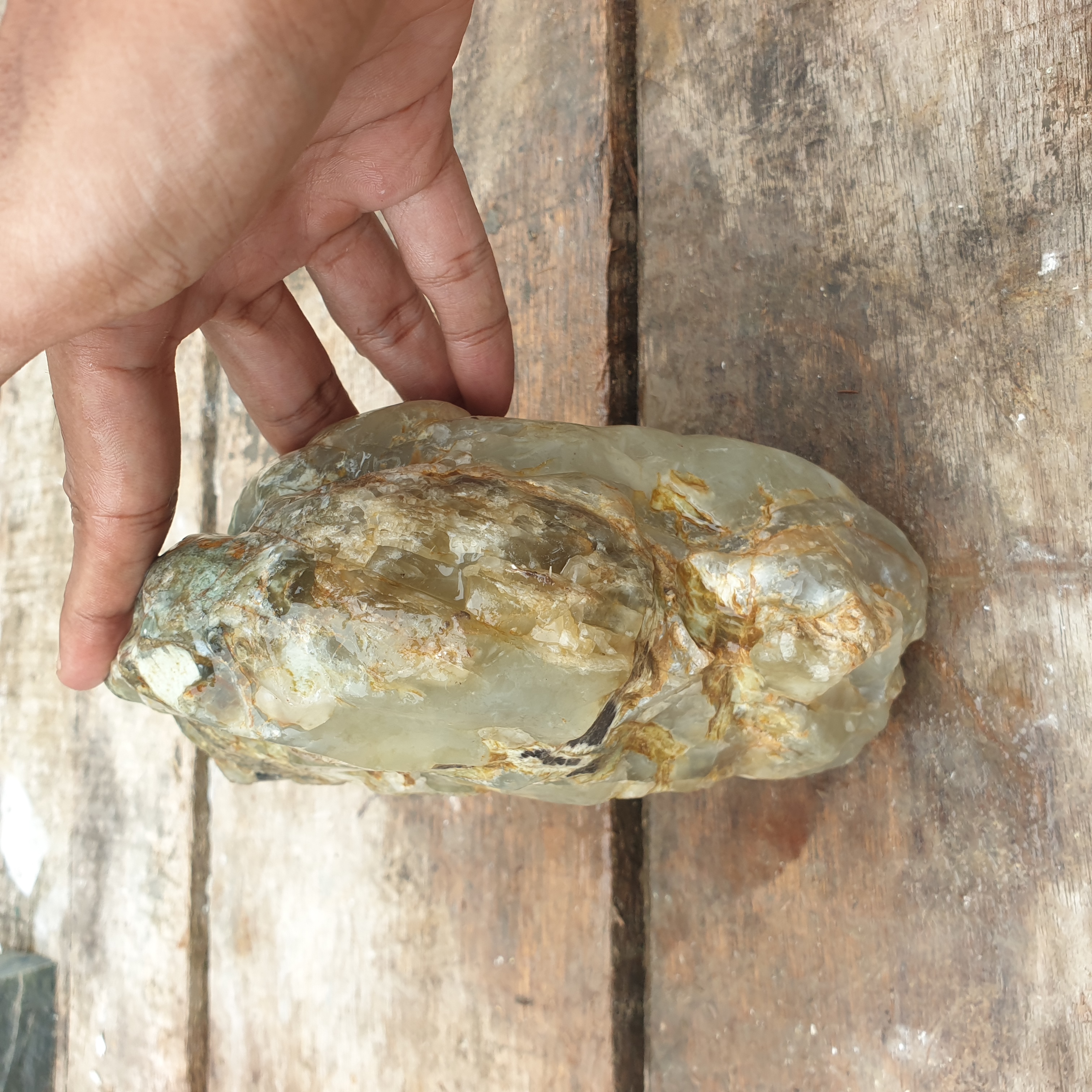 Aceh Natural Ice Jade Rough Stone with Golden-Brown Veining and Organic Mineral Inclusions – 3 KG